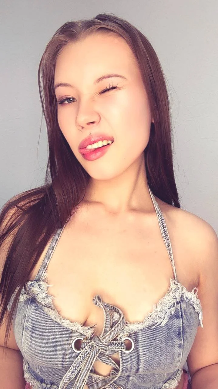 XXX Porn Photo of Nude MemoriRae 6