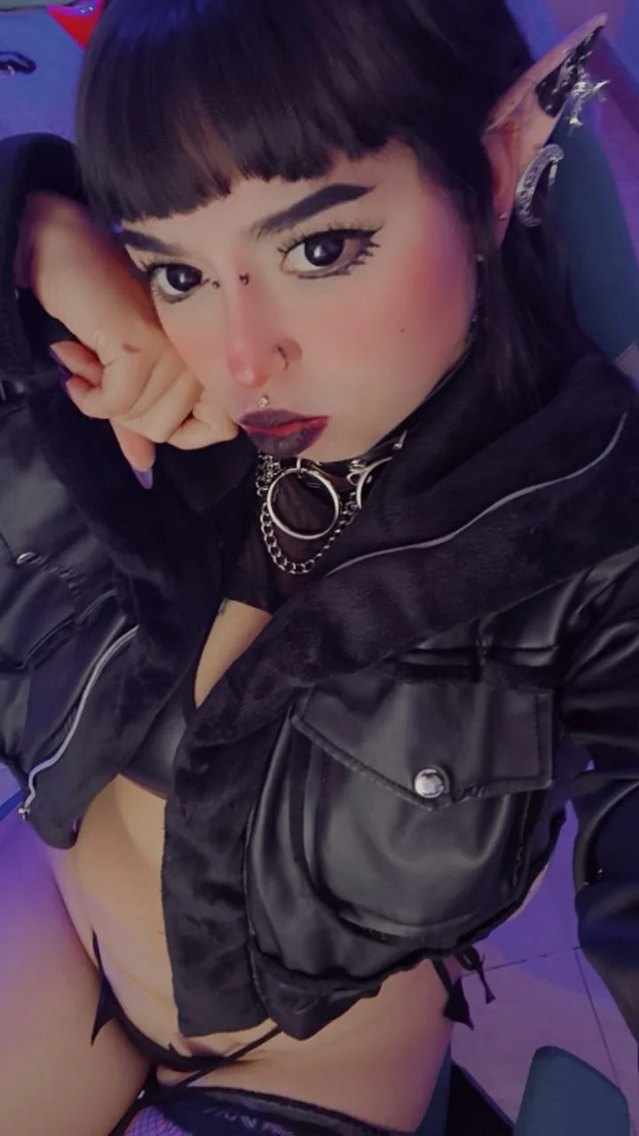 XXX Porn Photo of Nude _Vermell_ 18