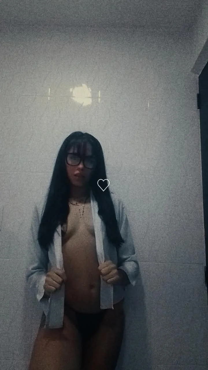 XXX Porn Photo of Nude Ari_coopeer 4