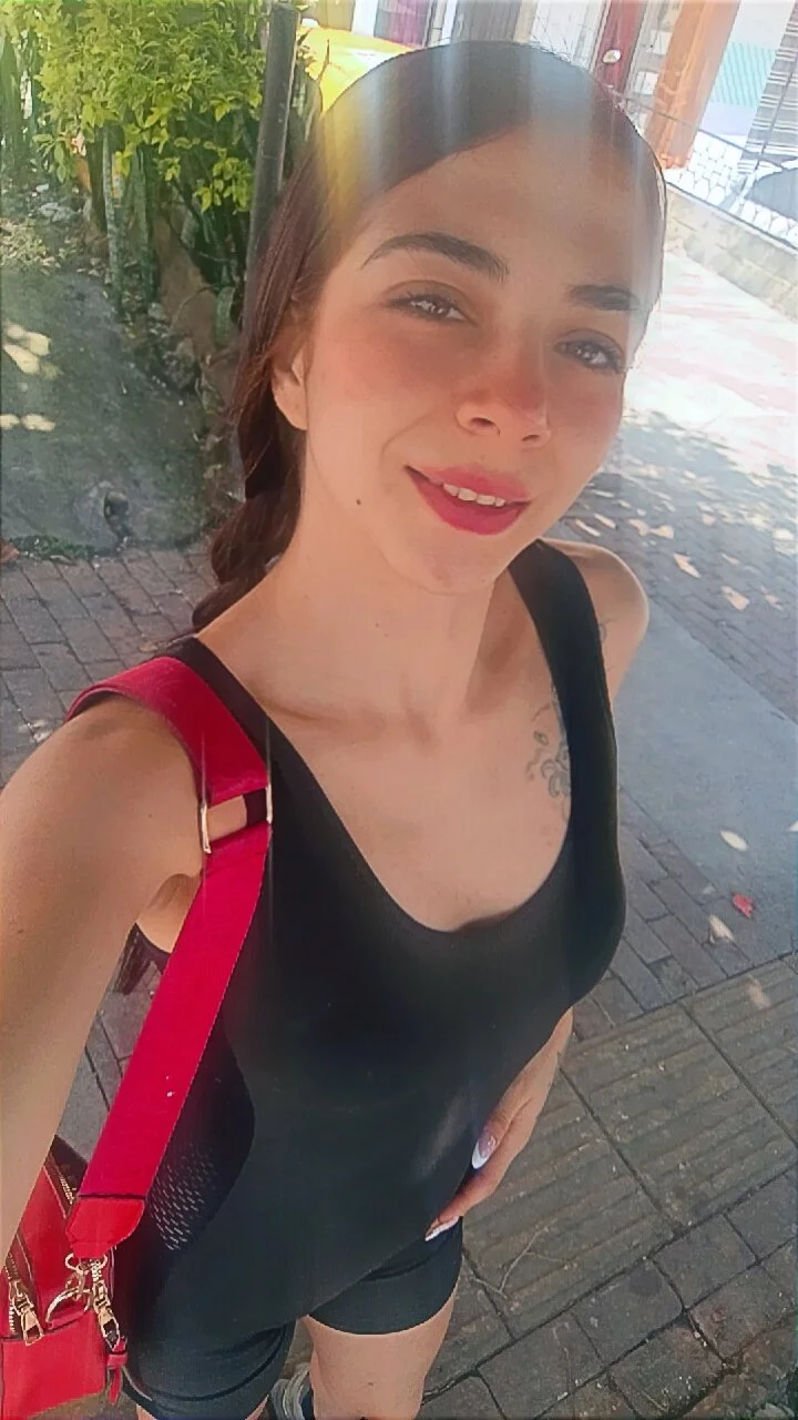 XXX Porn Photo of Nude valenpaisita2123 12