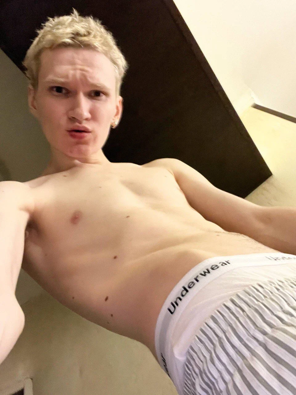 XXX Porn Photo of Nude Eric_Rozanov 4