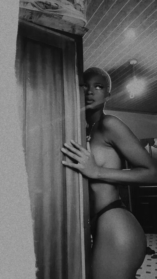 XXX Porn Photo of Nude Ebony-goddess-Iana 7