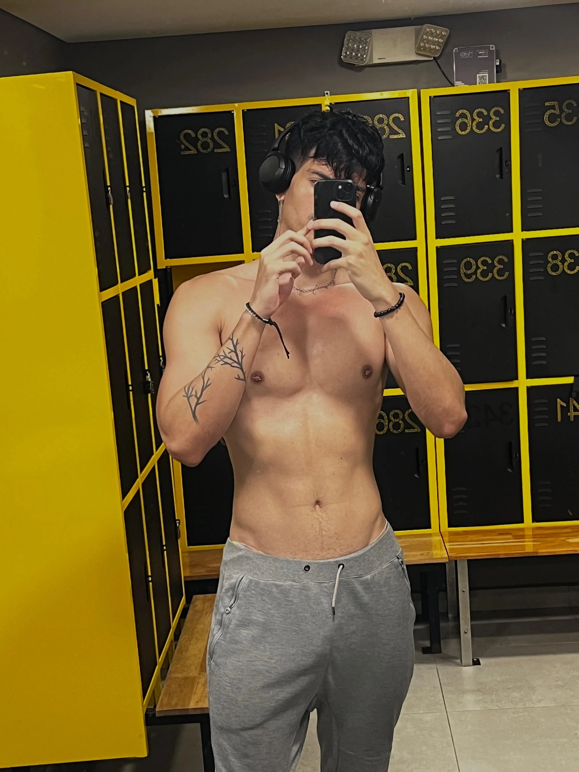 XXX Porn Photo of Nude bbbeachboy 17