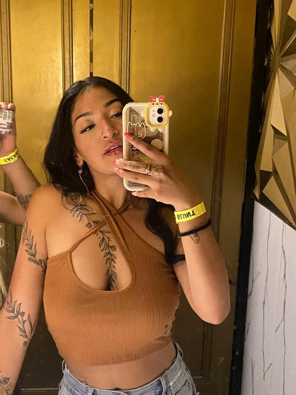 XXX Porn Photo of Nude VanneGoddess 4