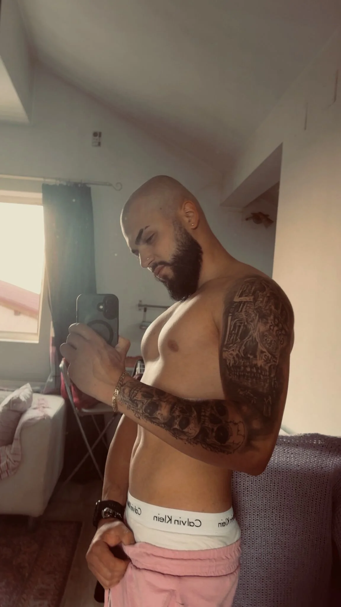 XXX Porn Photo of Nude OscarWillss 3