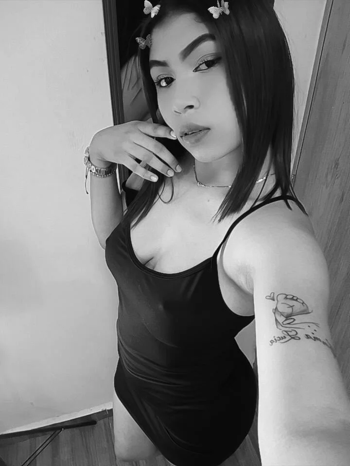 XXX Porn Photo of Nude Leslymarin_ 1