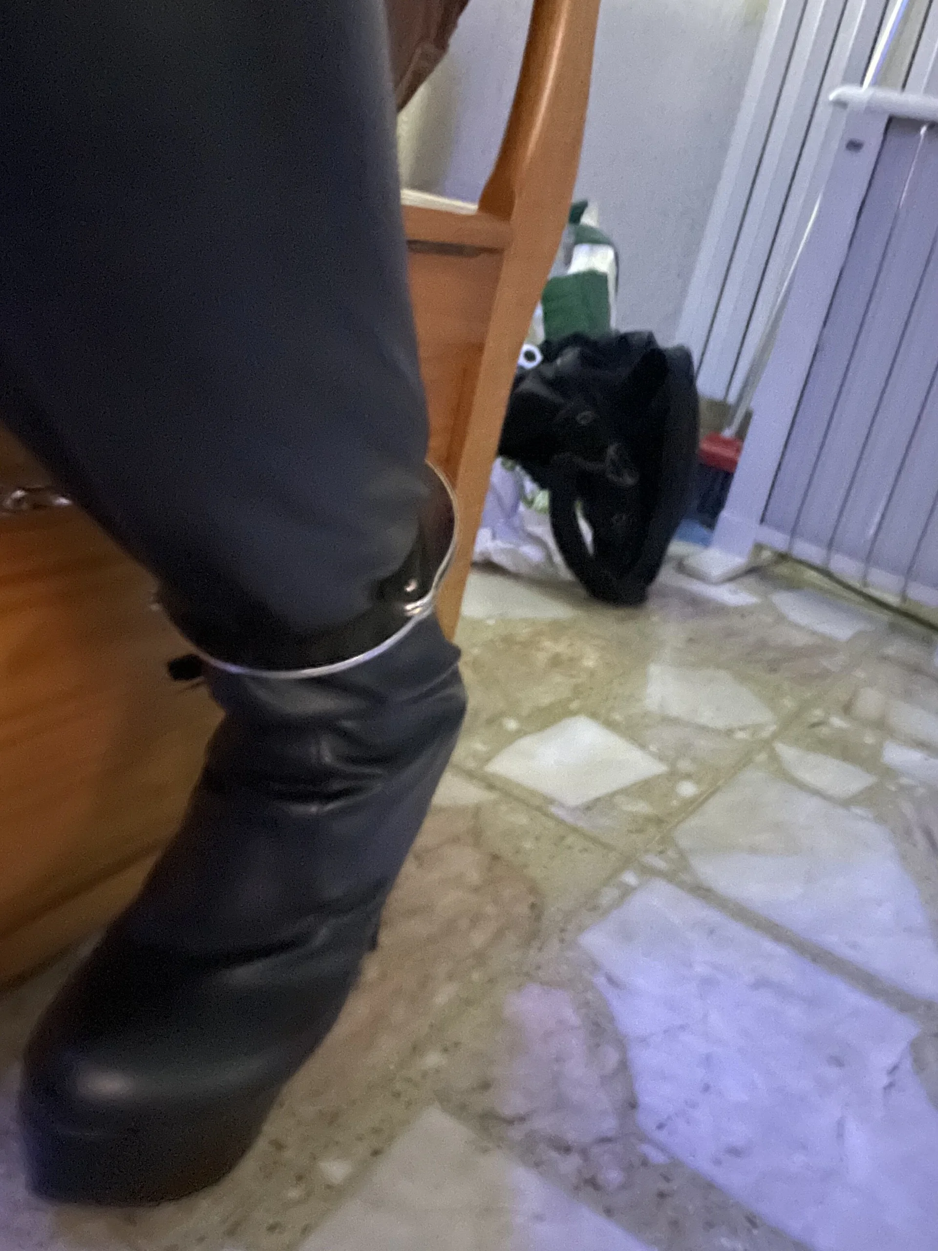 XXX Porn Photo of Nude Leathergloves90 3