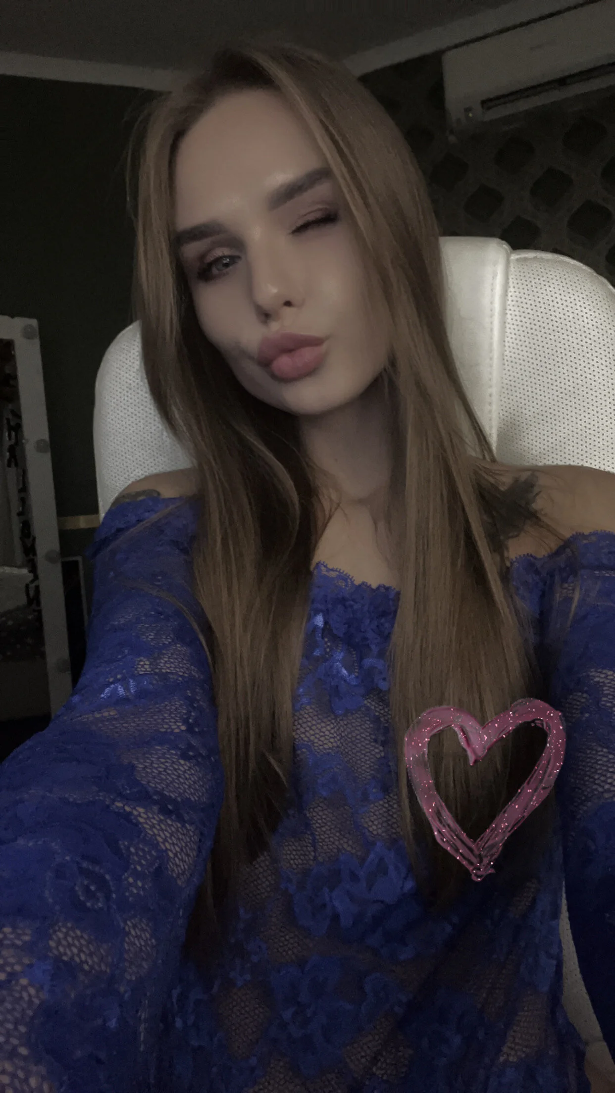 XXX Porn Photo of Nude KiraGrayy 1