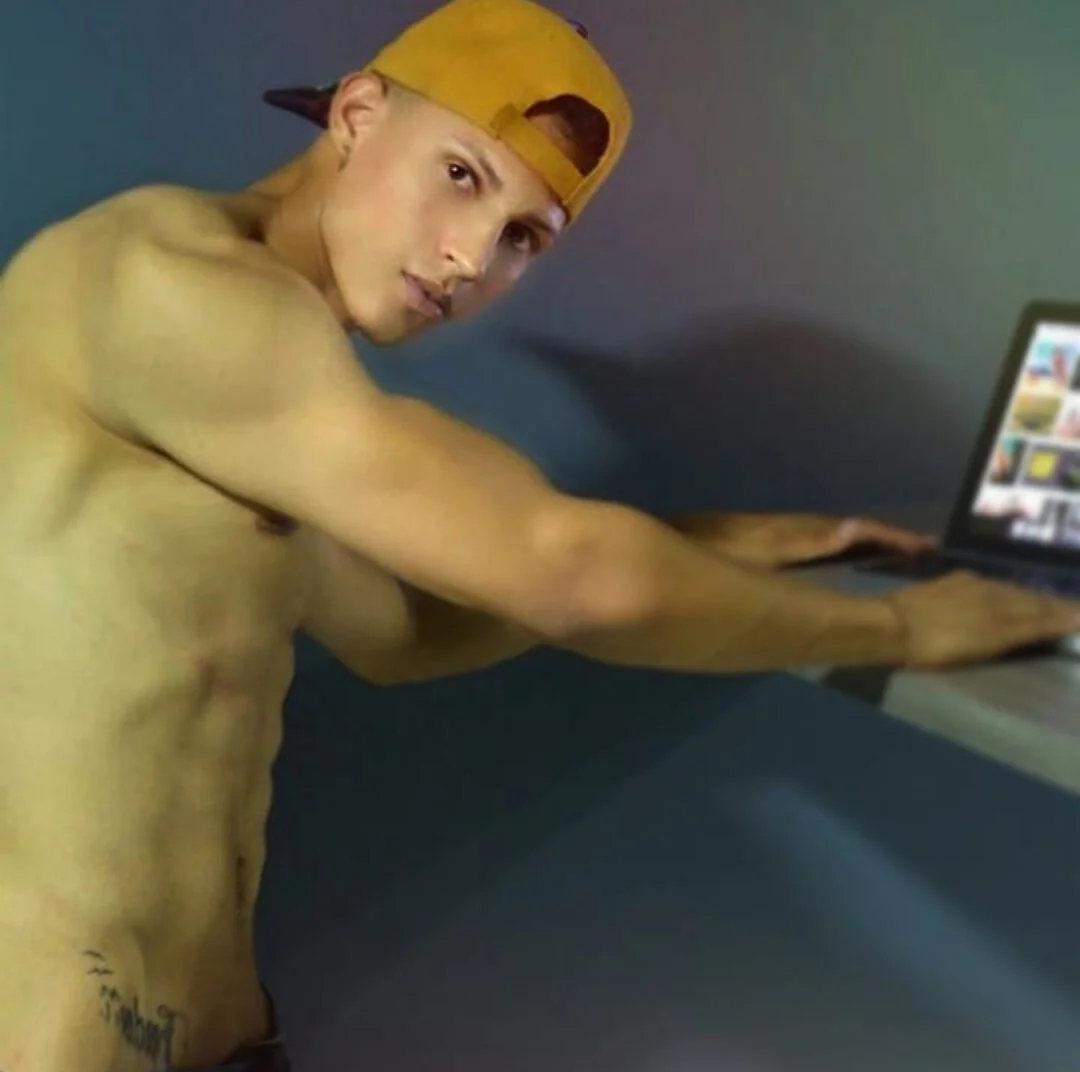 XXX Porn Photo of Nude DavidNeill 3