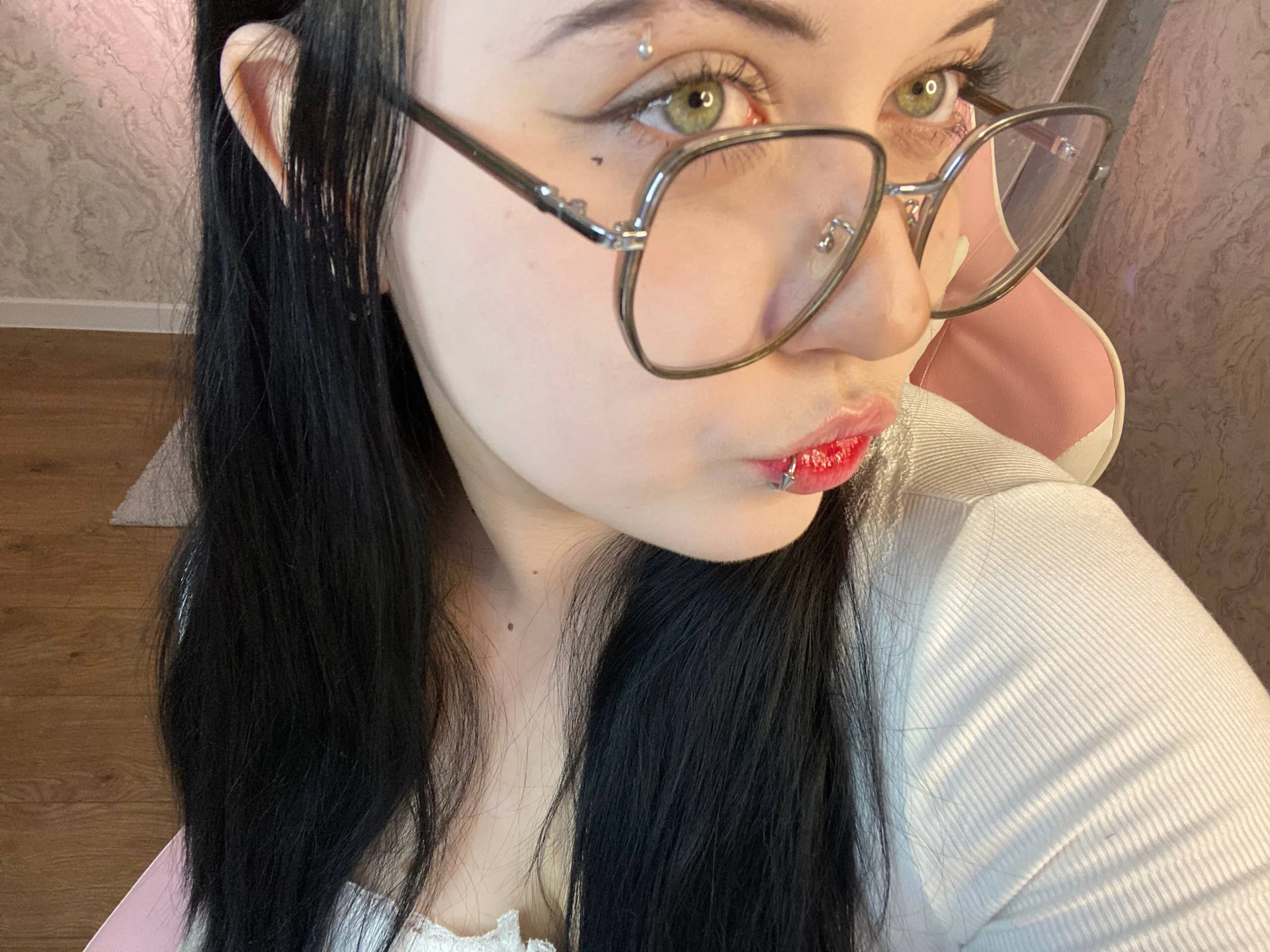 XXX Porn Photo of Nude Kira_G0ld 9
