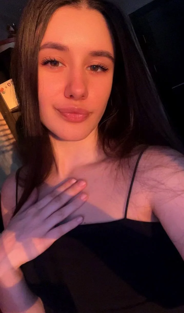 XXX Porn Photo of Nude Selena_Mur_ 1