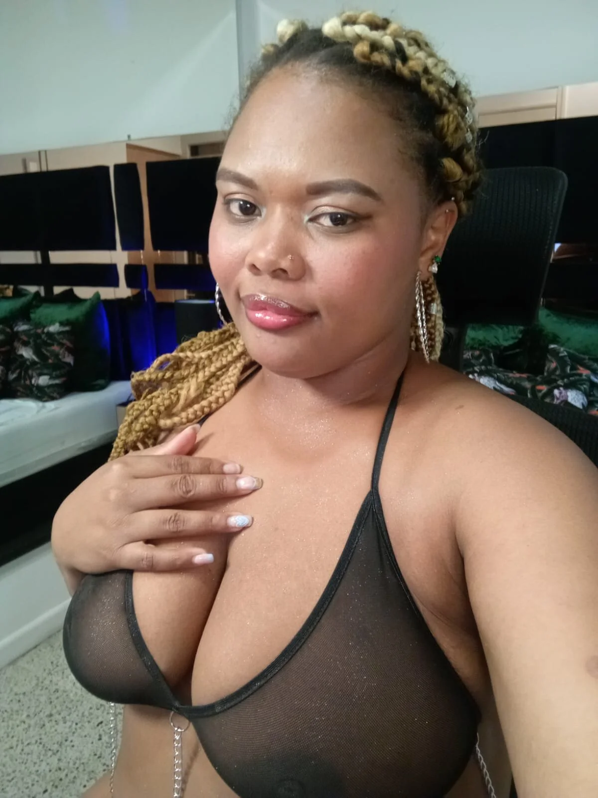 XXX Porn Photo of Nude arika_brown 3