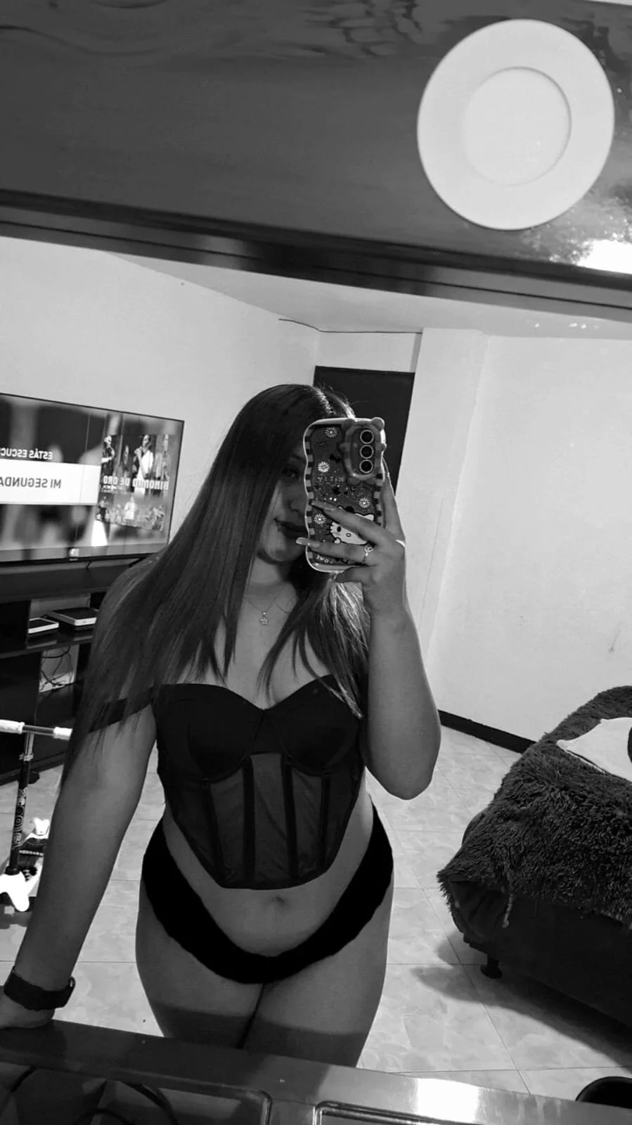 XXX Porn Photo of Nude ema_tayy 2