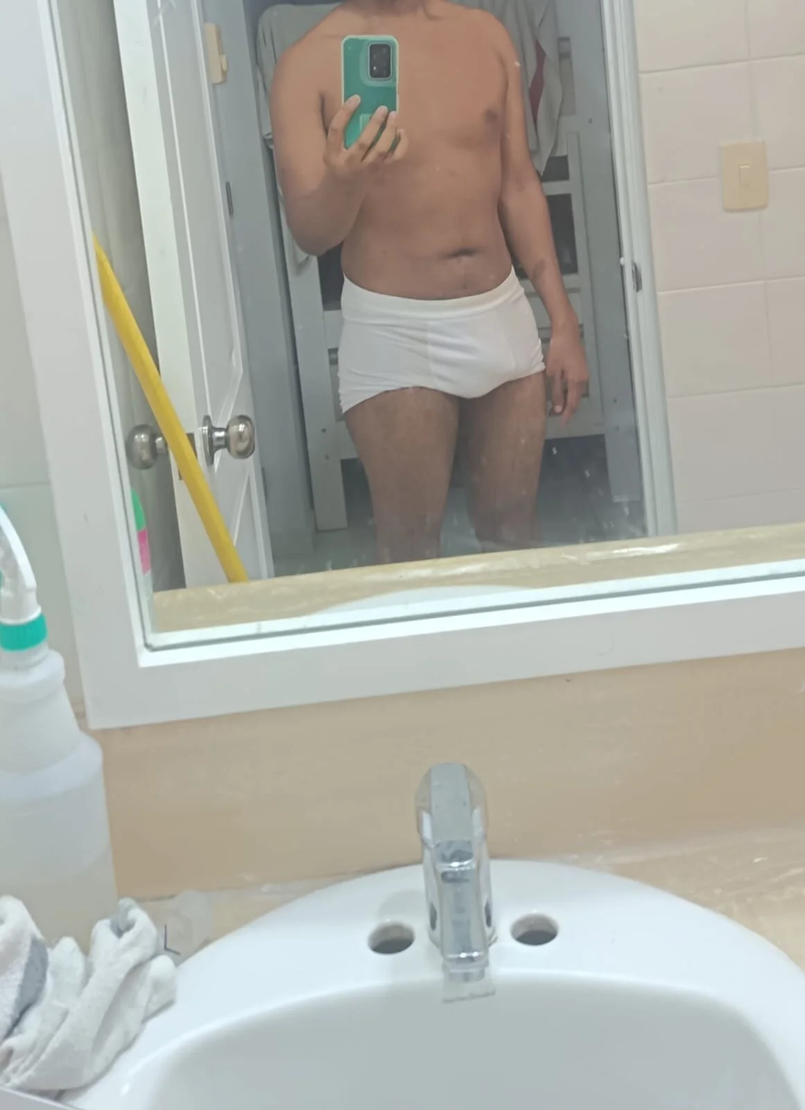 XXX Porn Photo of Nude Guevoslarch 2