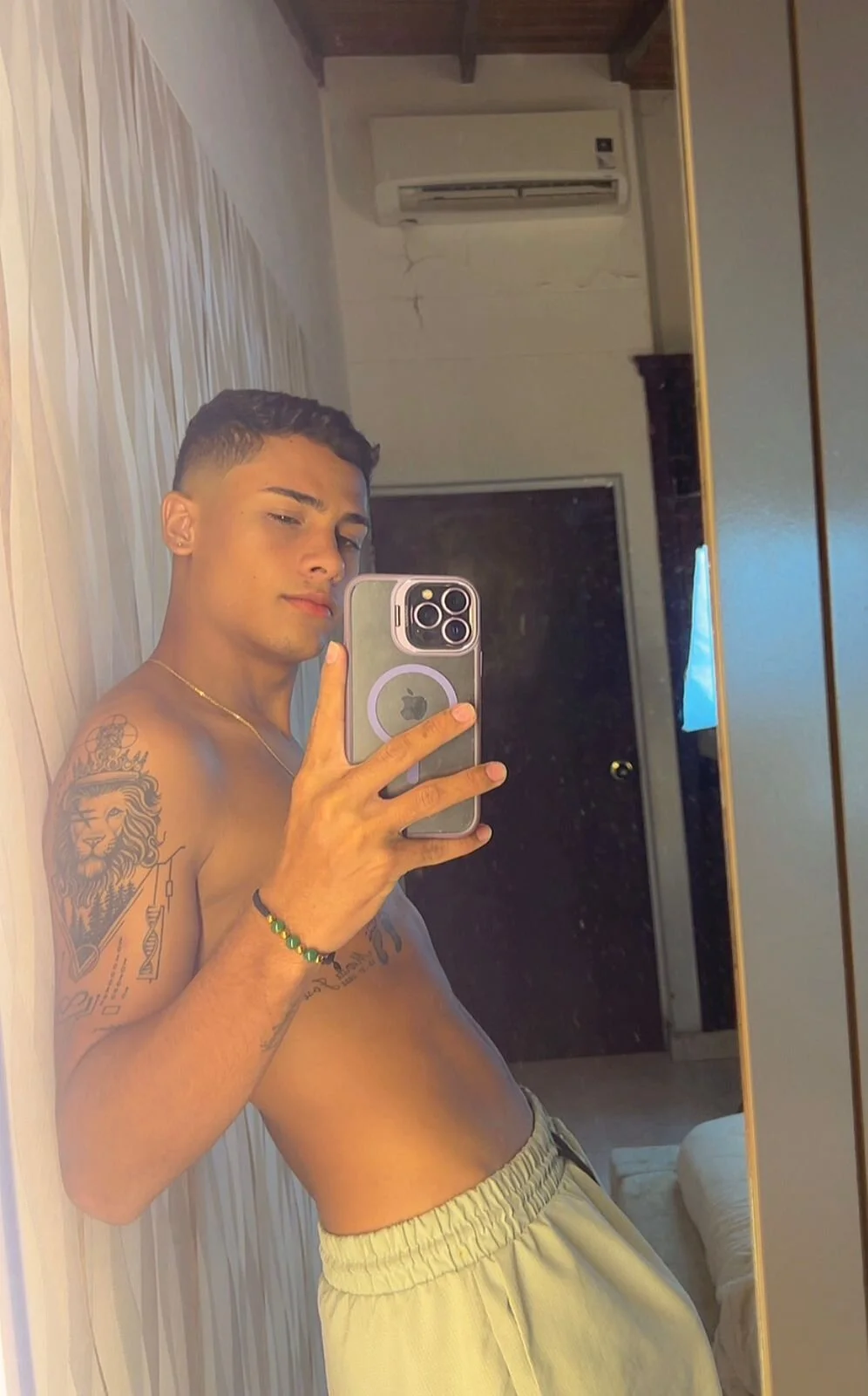 XXX Porn Photo of Nude Bigx_twink 5