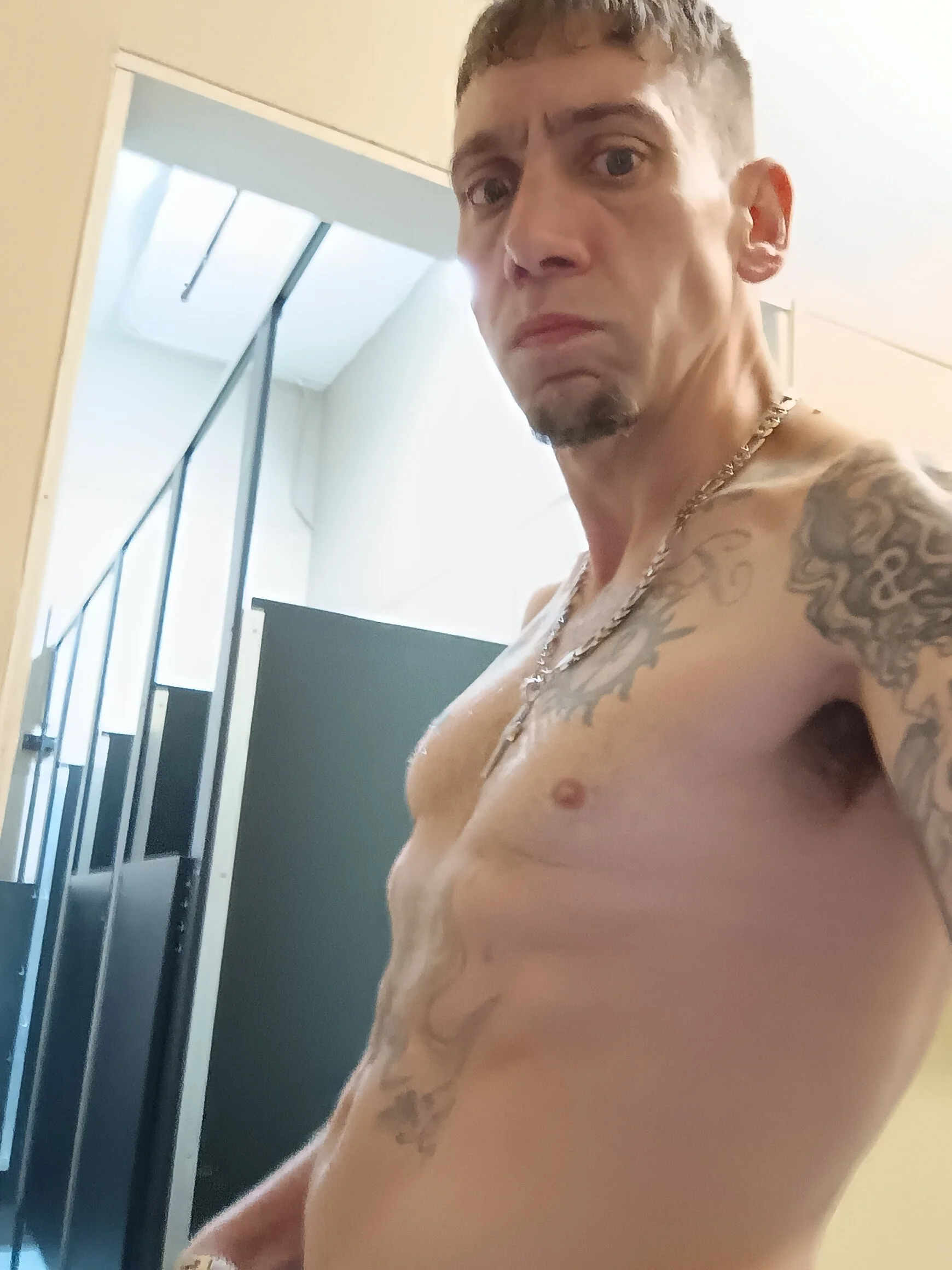 XXX Porn Photo of Nude Brandon23xxxgb 2
