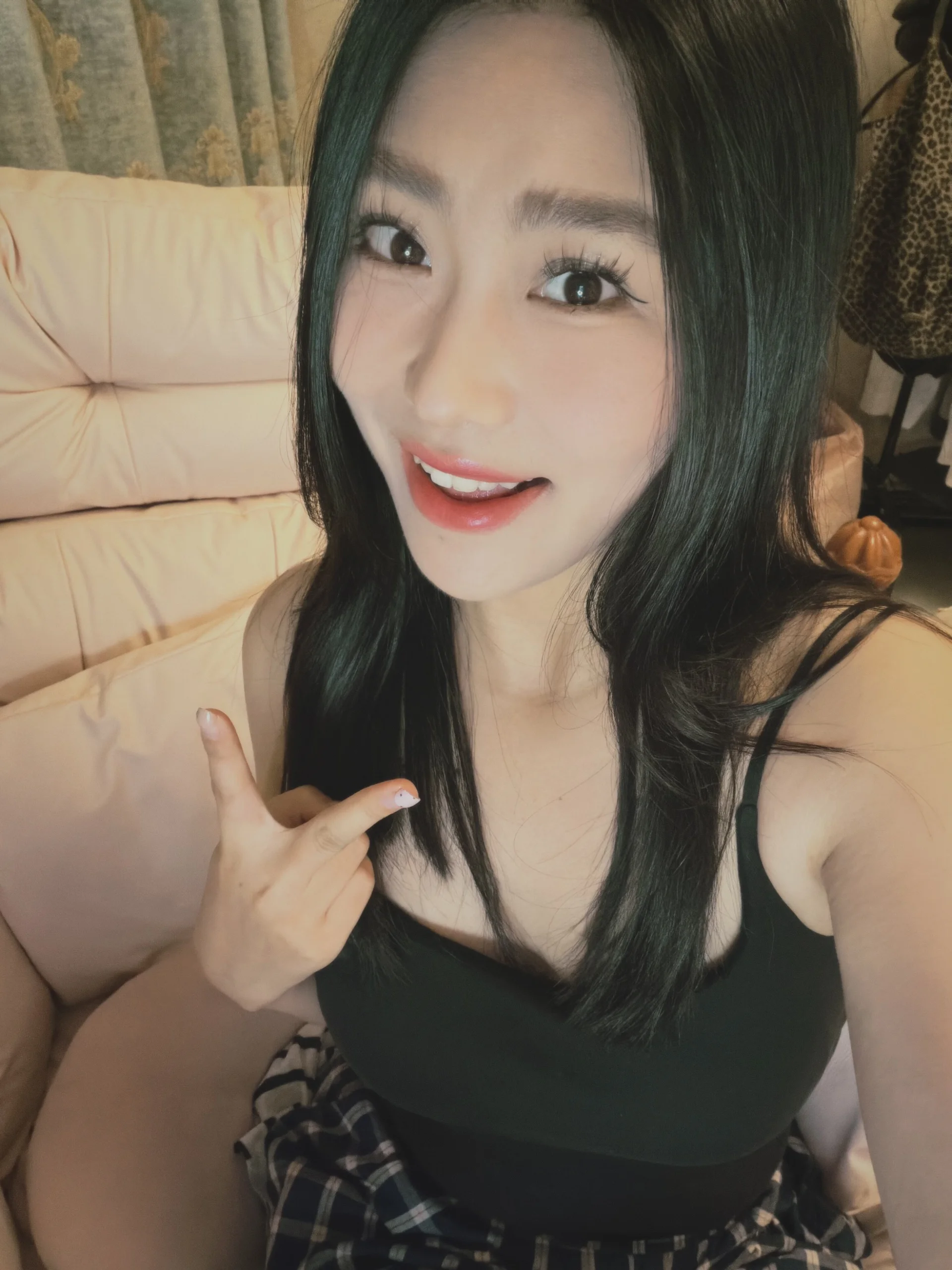 XXX Porn Photo of Nude zhenzhen-888 3