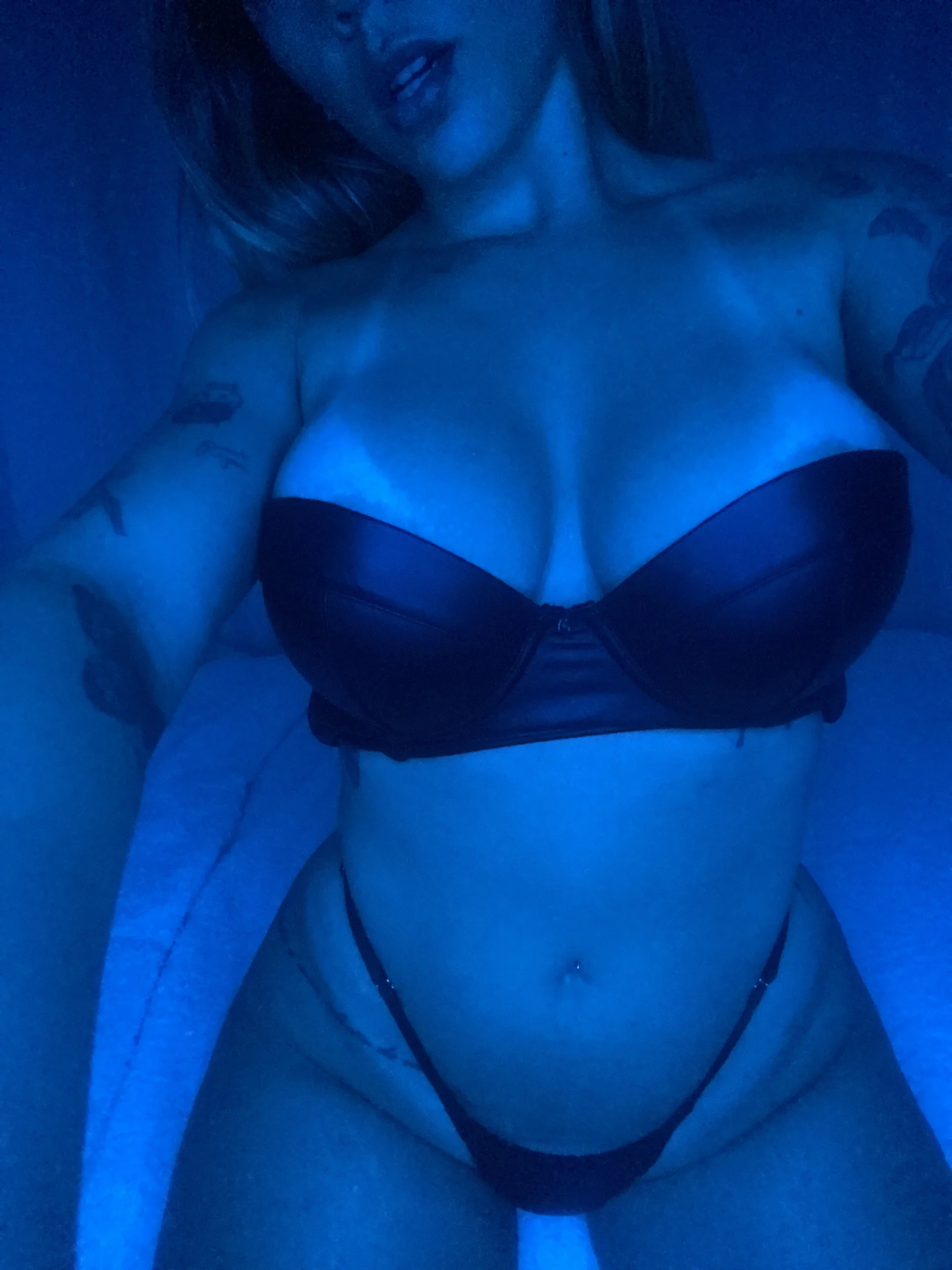 XXX Porn Photo of Nude Ambervlog 2