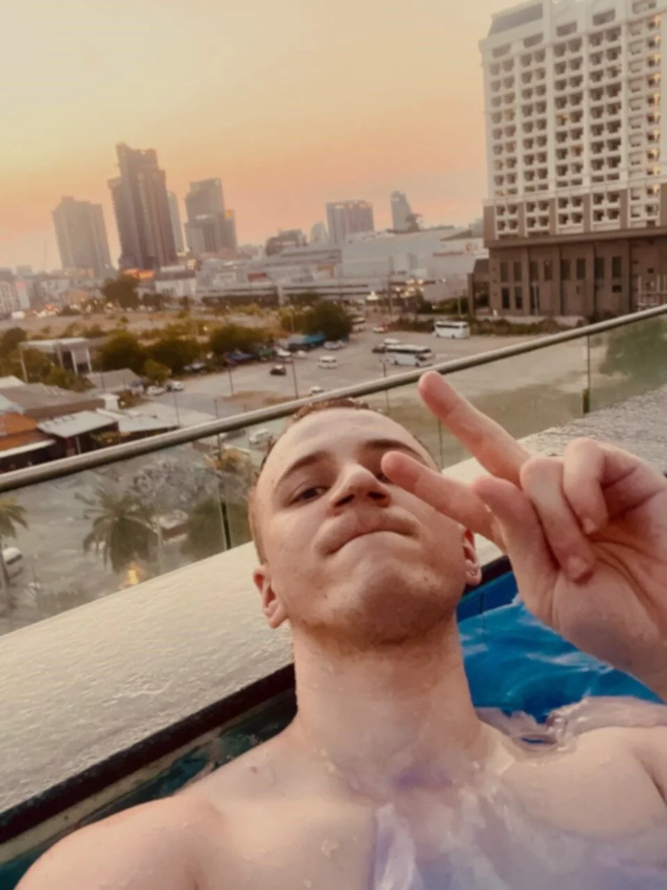 XXX Porn Photo of Nude Vers_gay 26