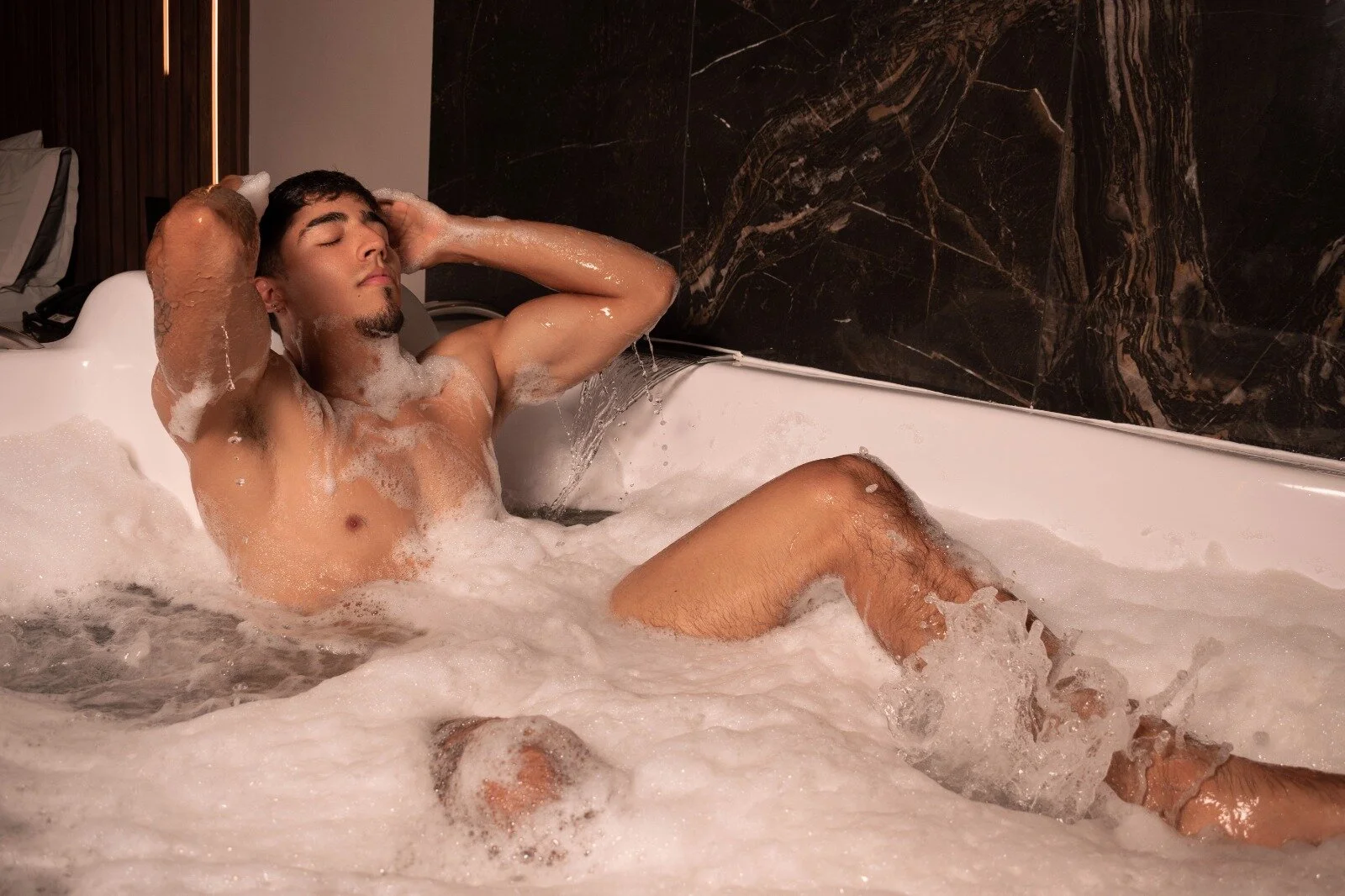 XXX Porn Photo of Nude SimonNessman 3