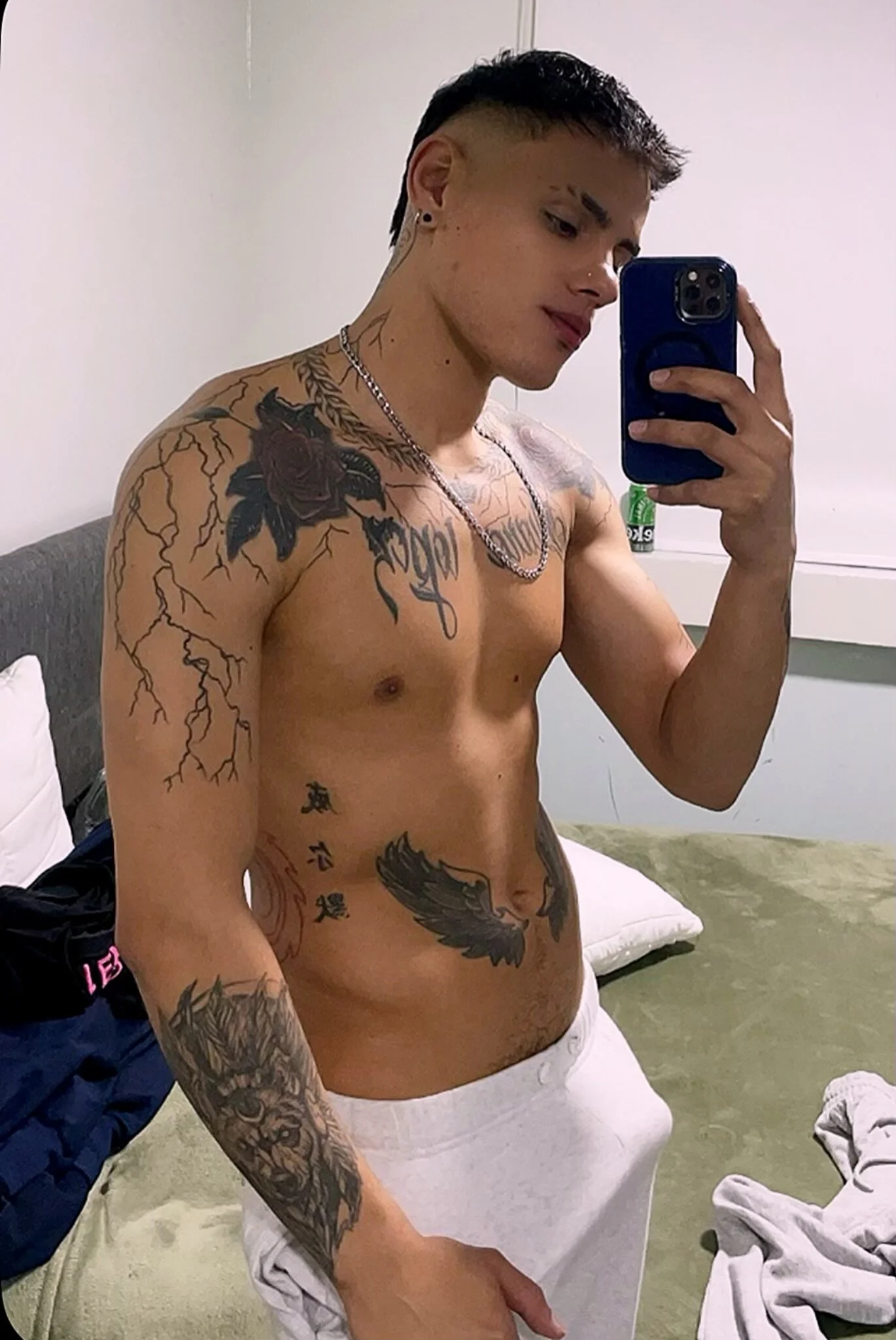 XXX Porn Photo of Nude danilohot_19 4