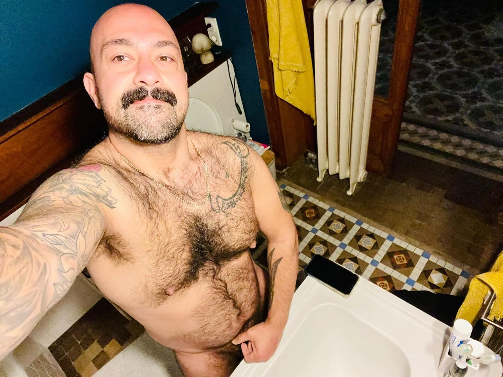 XXX Porn Photo of Nude AraBBeef 1