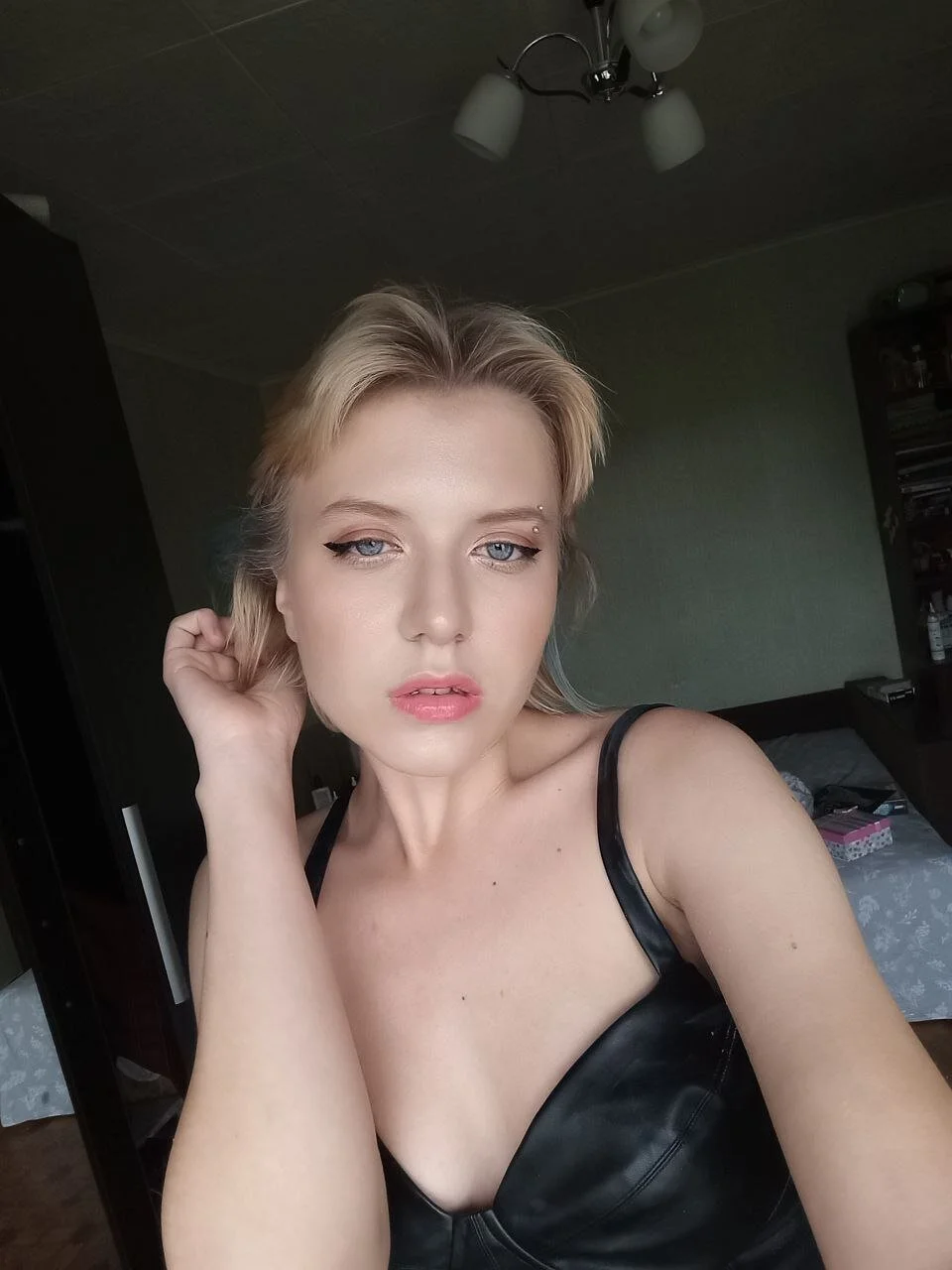 XXX Porn Photo of Nude Viki_Charm 3