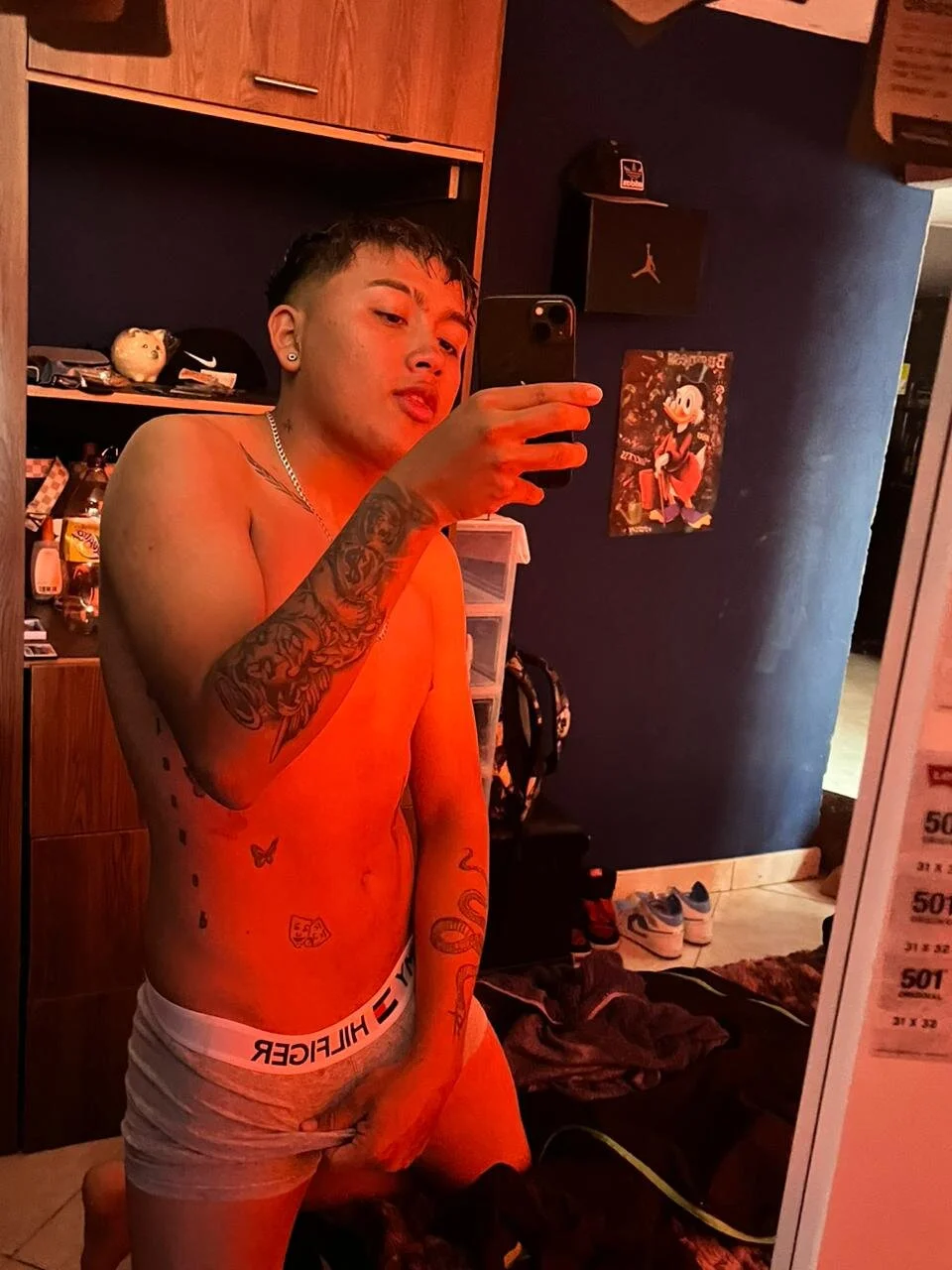 XXX Porn Photo of Nude lyan_C 2