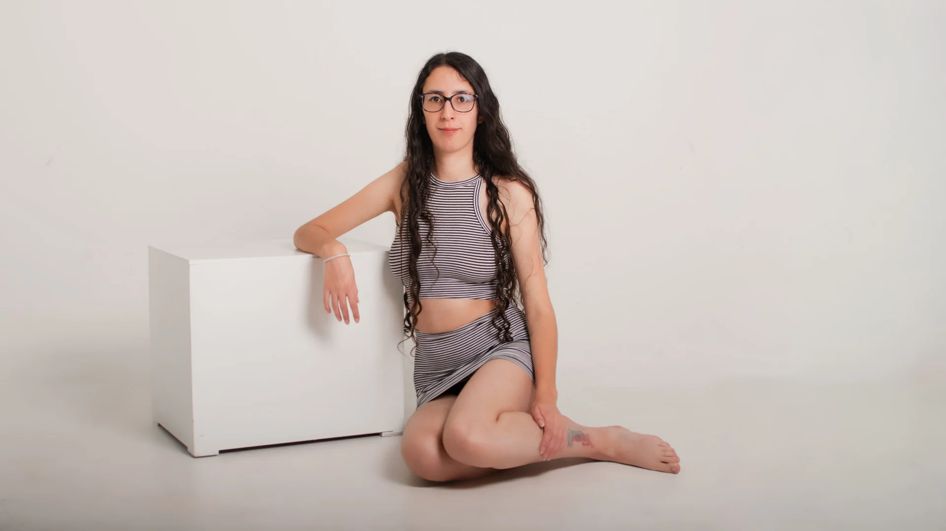 XXX Porn Photo of Nude GirafMusic 4