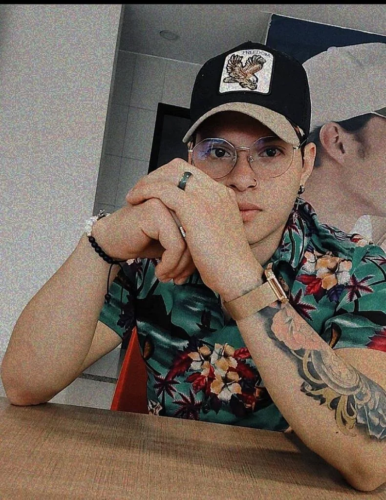 XXX Porn Photo of Nude Aaronsmith2 3