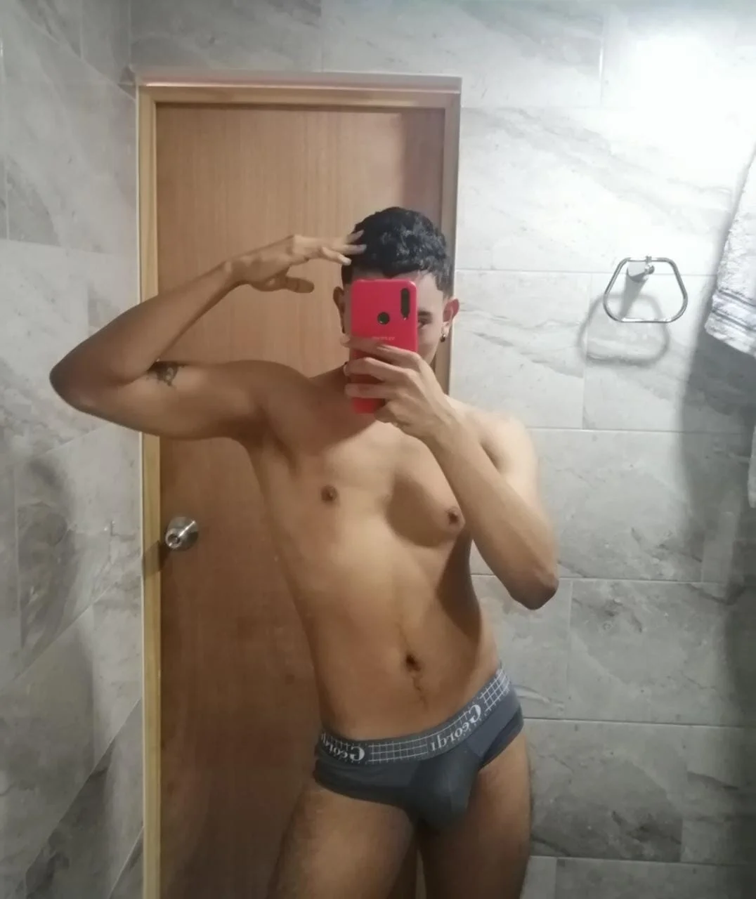 XXX Porn Photo of Nude Ricardo_hott 9