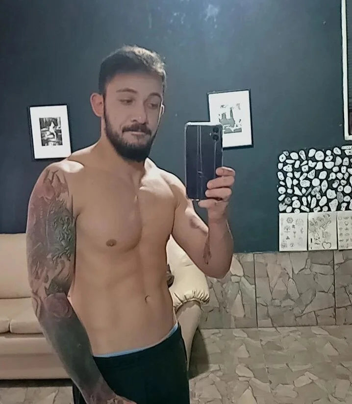 XXX Porn Photo of Nude DioSoares 4