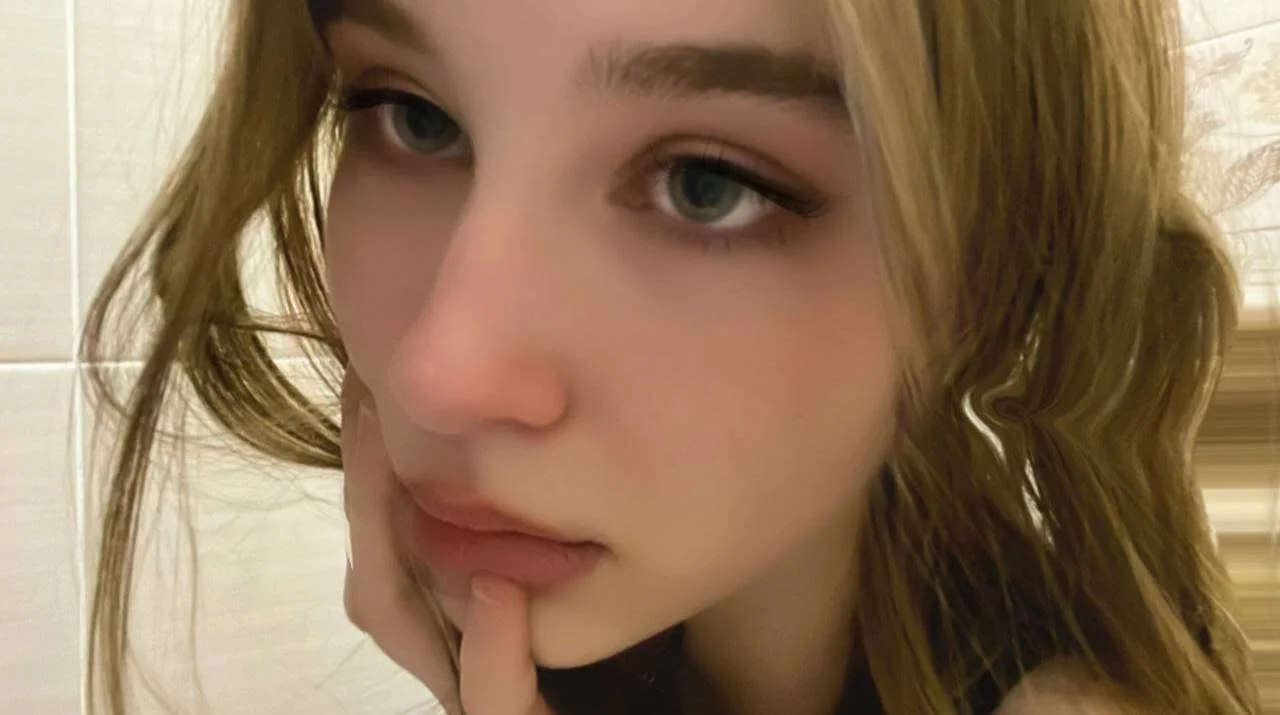 XXX Porn Photo of Nude Lolly_Fly 1