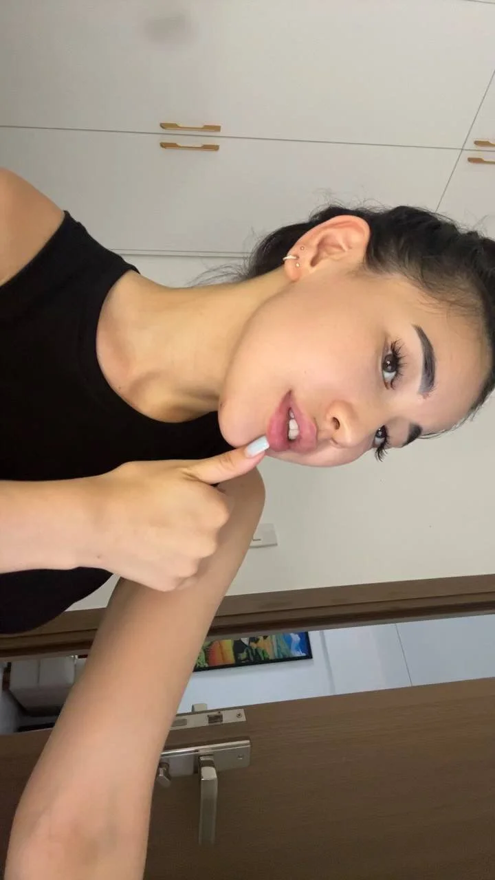 XXX Porn Photo of Nude Naomi_52 1