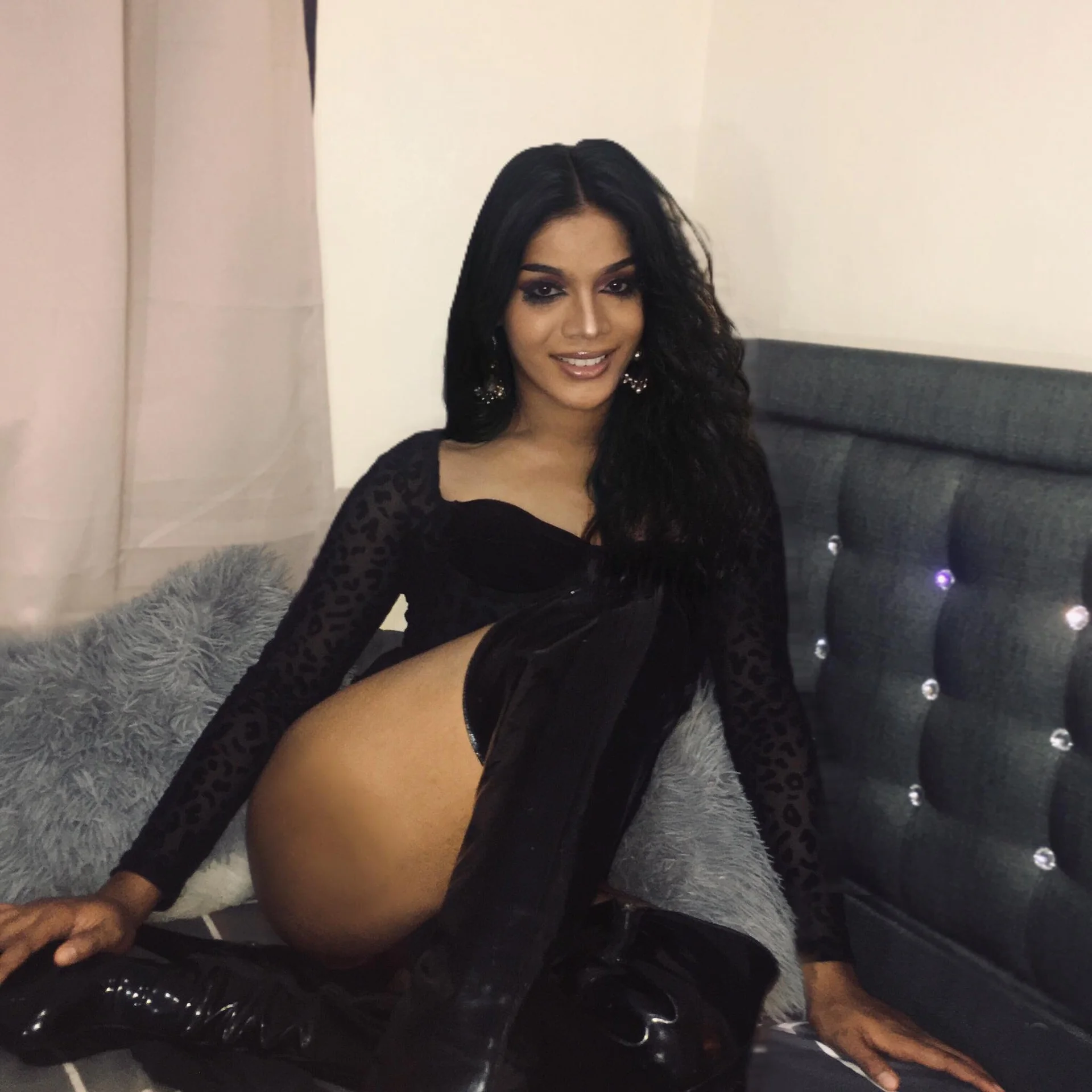 XXX Porn Photo of Nude GoldenCumTYRA 6