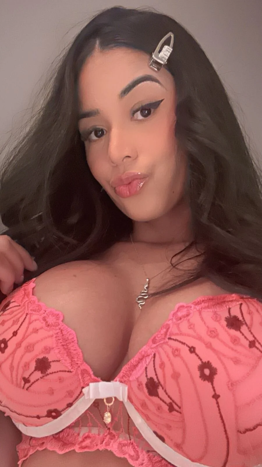 XXX Porn Photo of Nude x-Maya-x 2