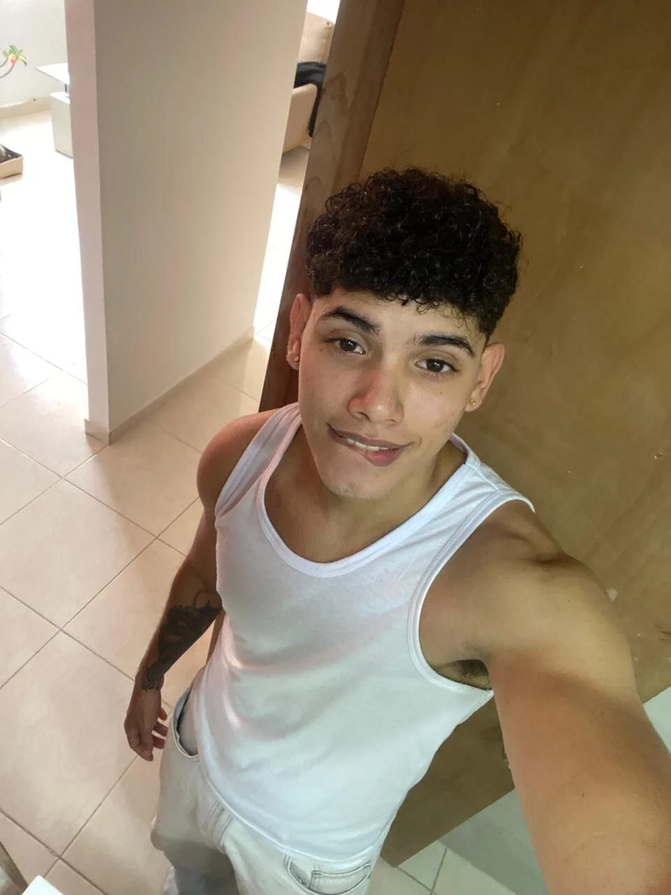 XXX Porn Photo of Nude justin_payn14 12