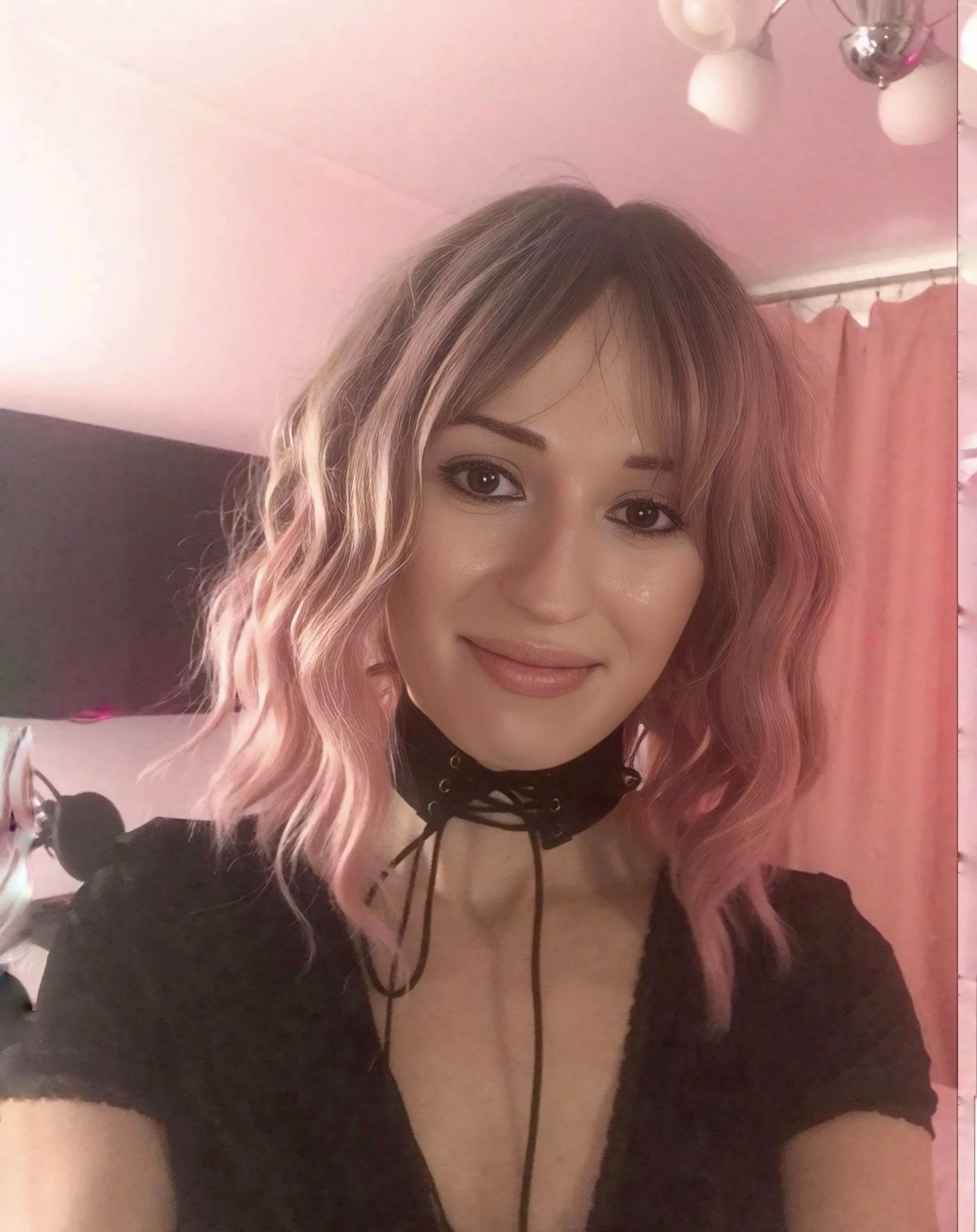 XXX Porn Photo of Nude OliviaMills_ 2