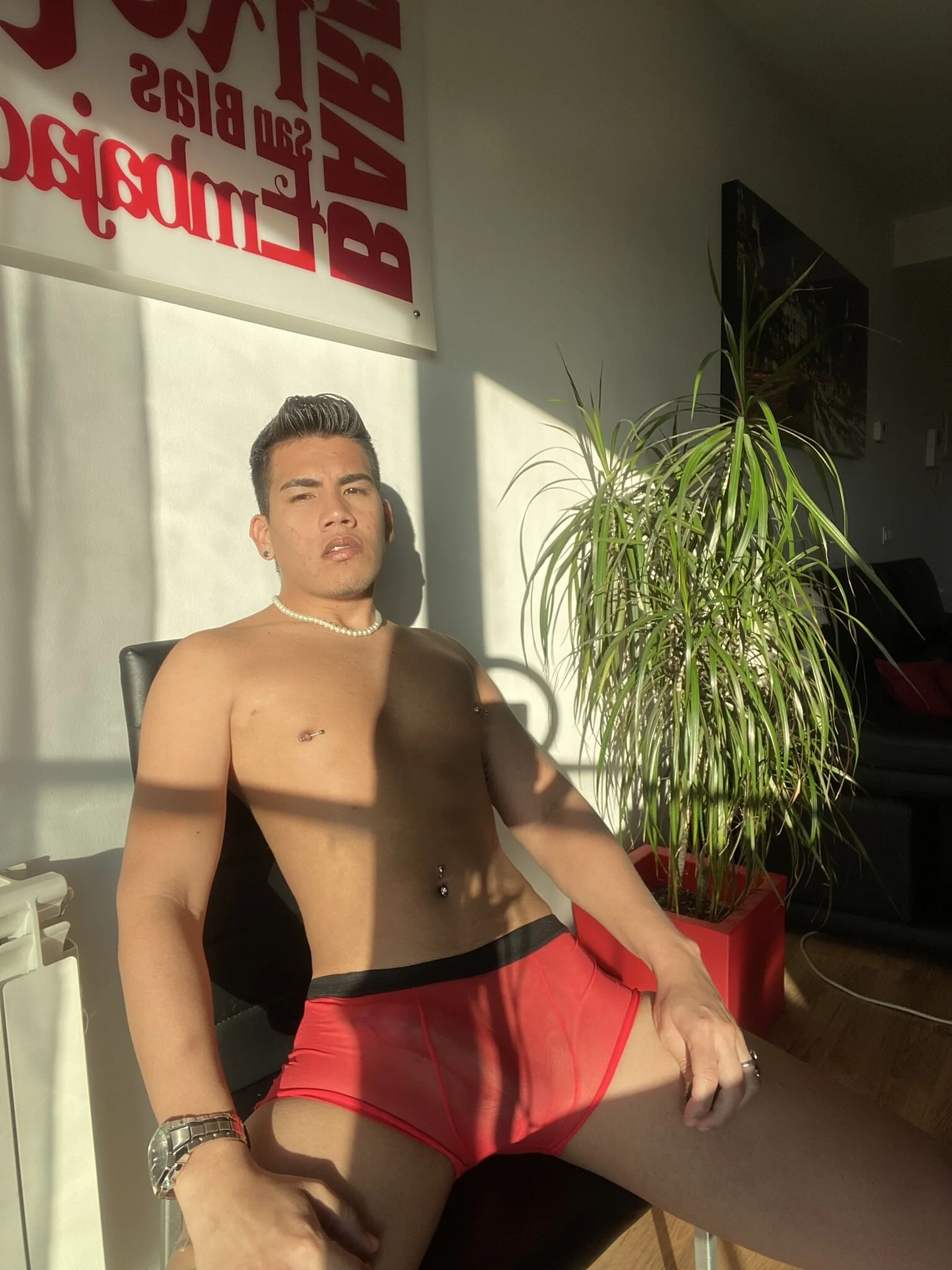 XXX Porn Photo of Nude daniels_king_x 6
