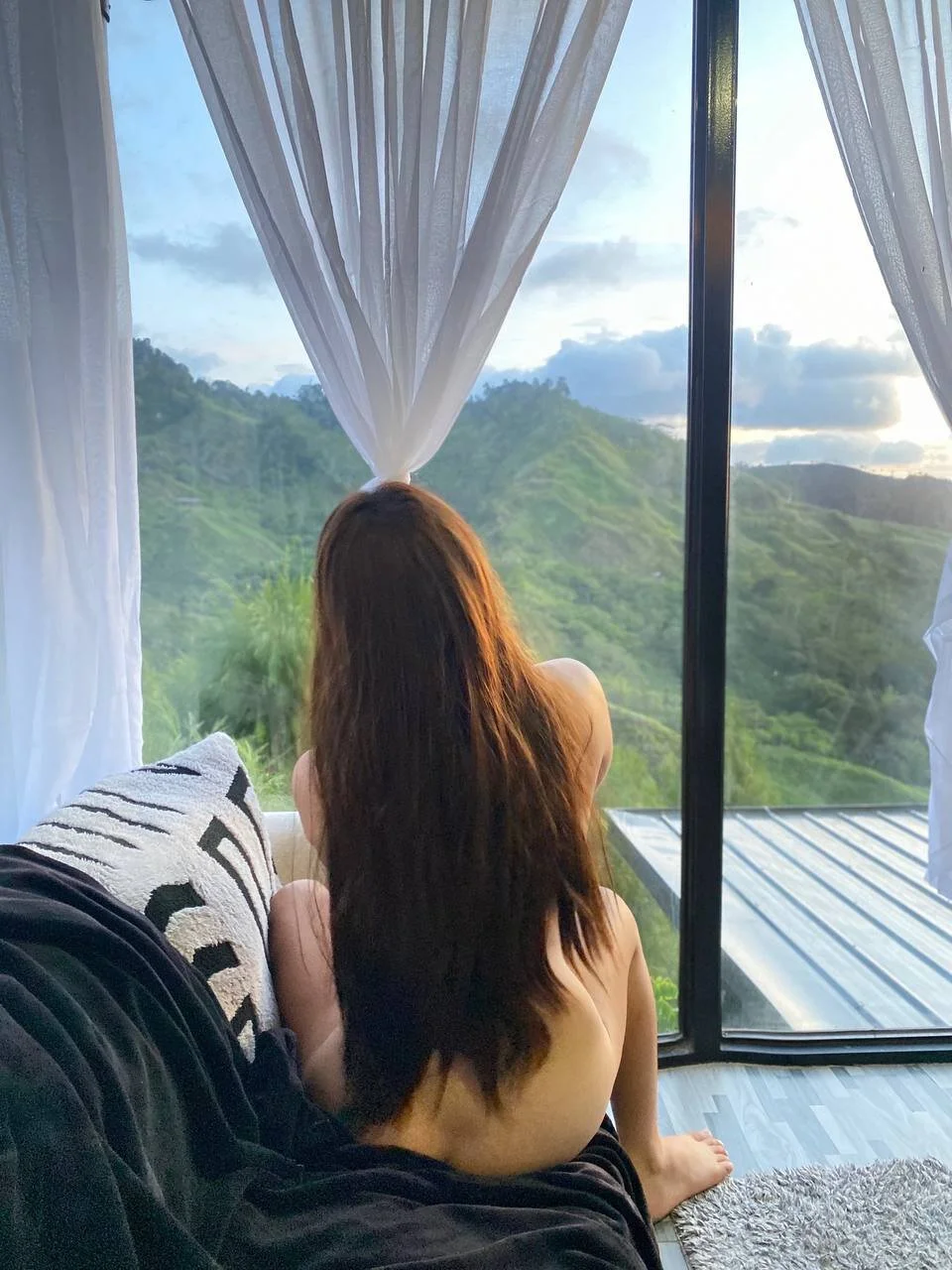 XXX Porn Photo of Nude blare_Monica 28