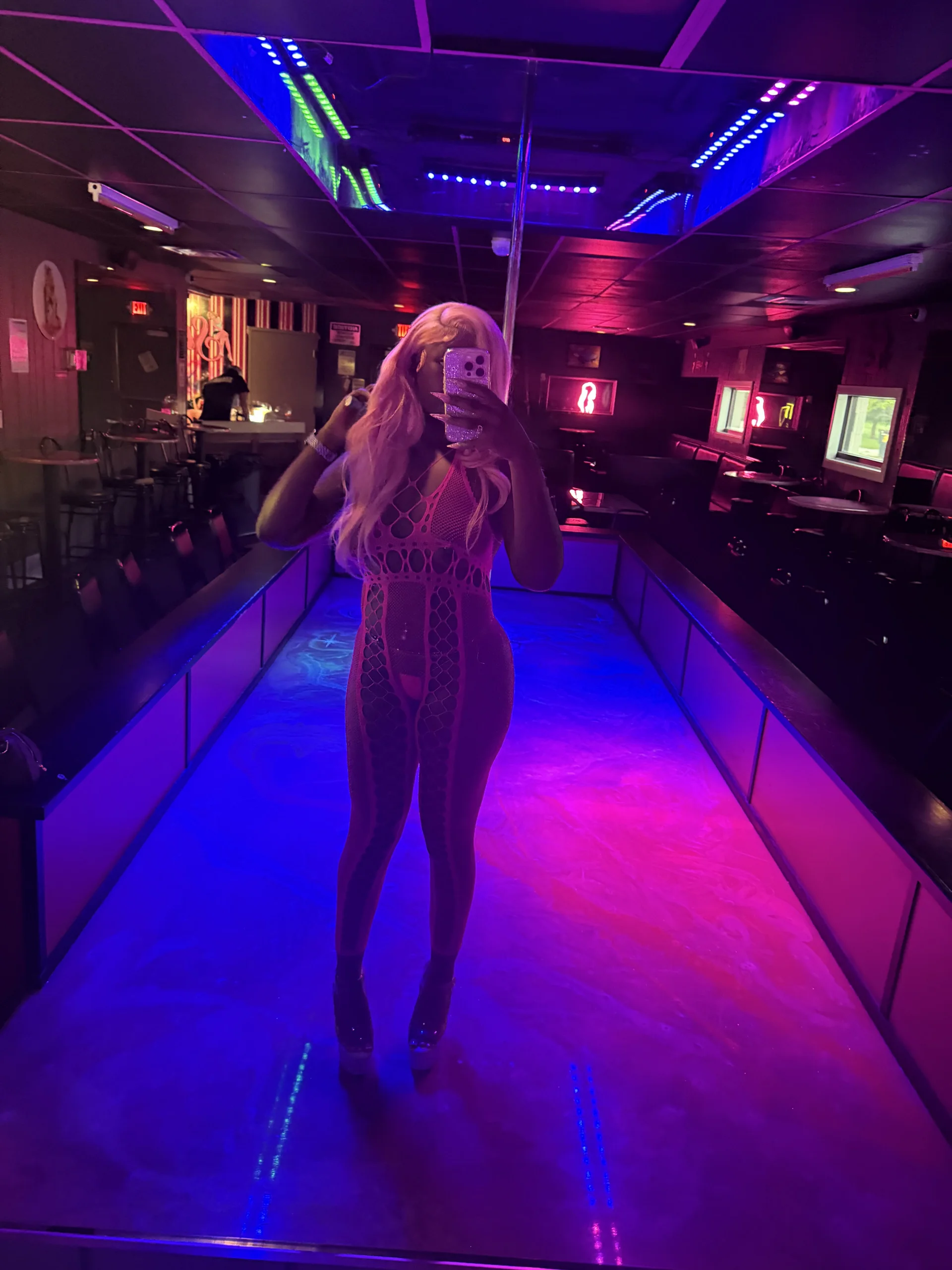 XXX Porn Photo of Nude londonsfantasy 6