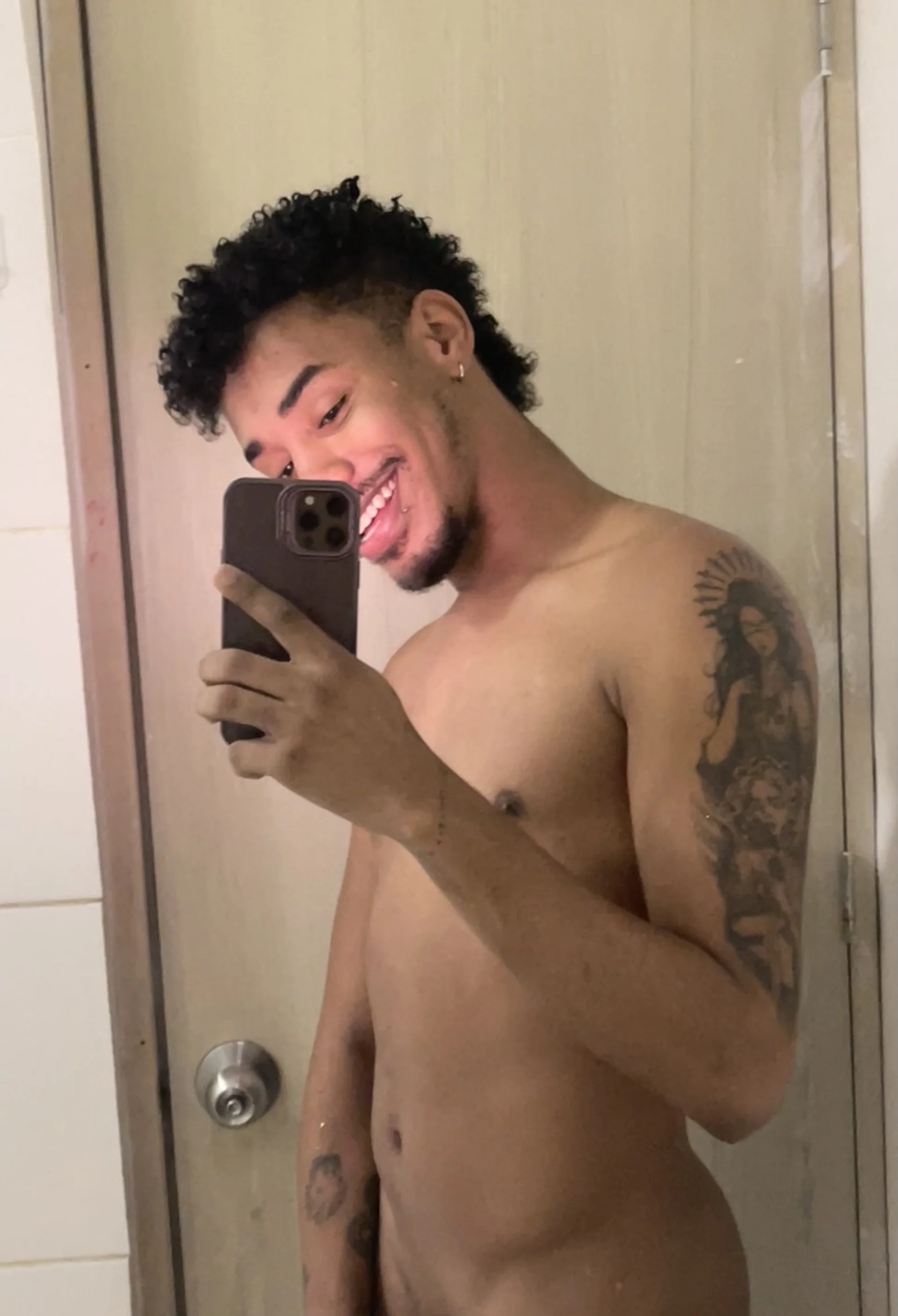 XXX Porn Photo of Nude Hottwinkguys 1