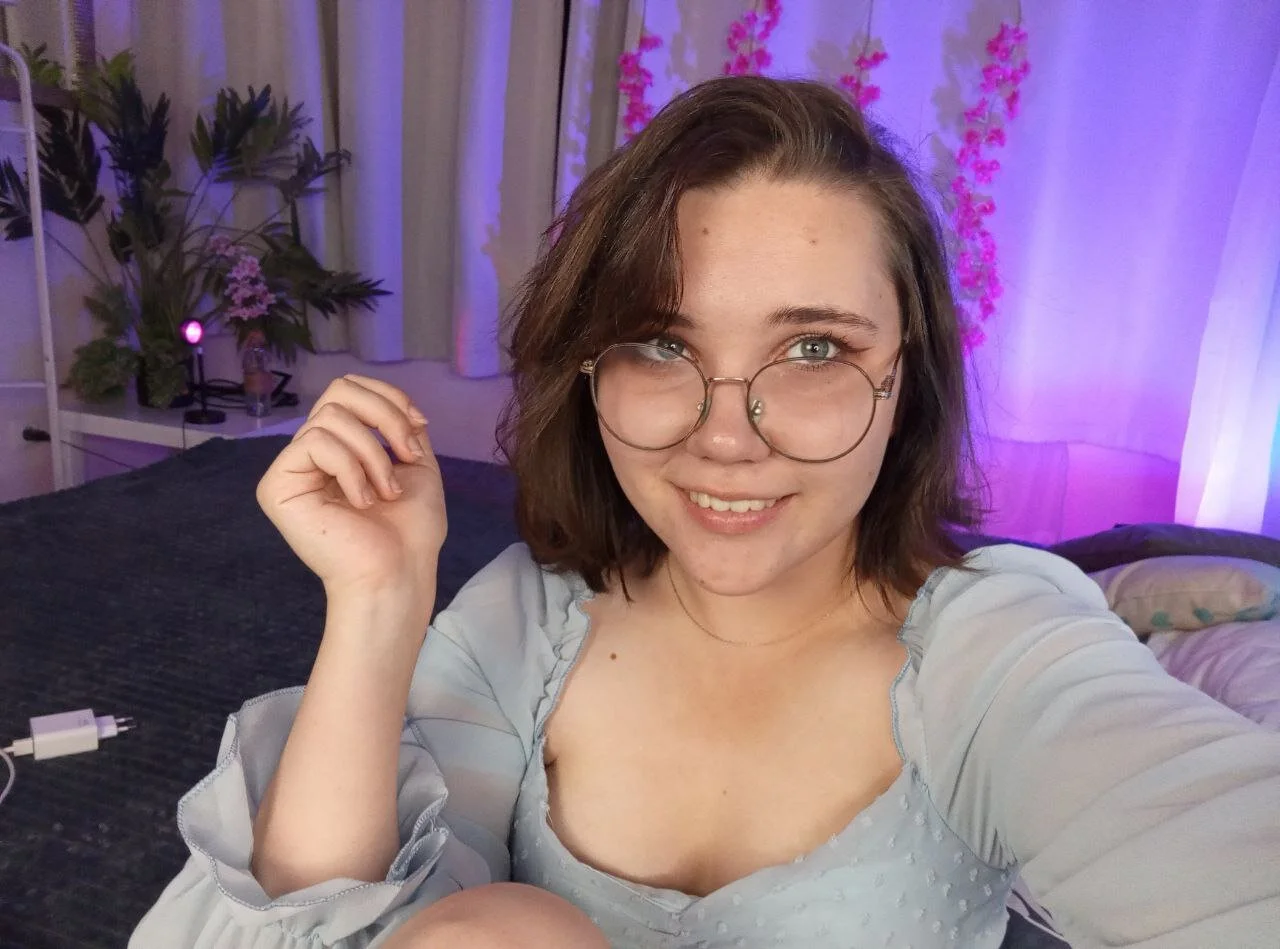 XXX Porn Photo of Nude Lily-Violet 3
