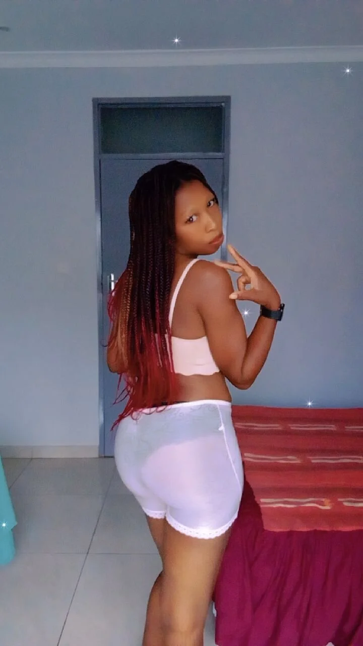 XXX Porn Photo of Nude Queennewmind 9