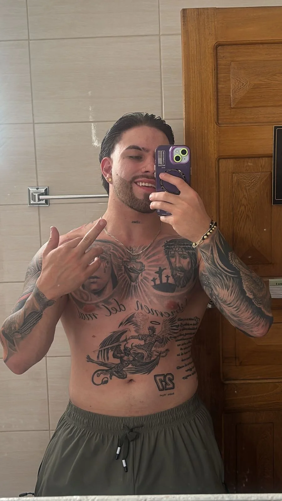 XXX Porn Photo of Nude Ades_Lowe 19
