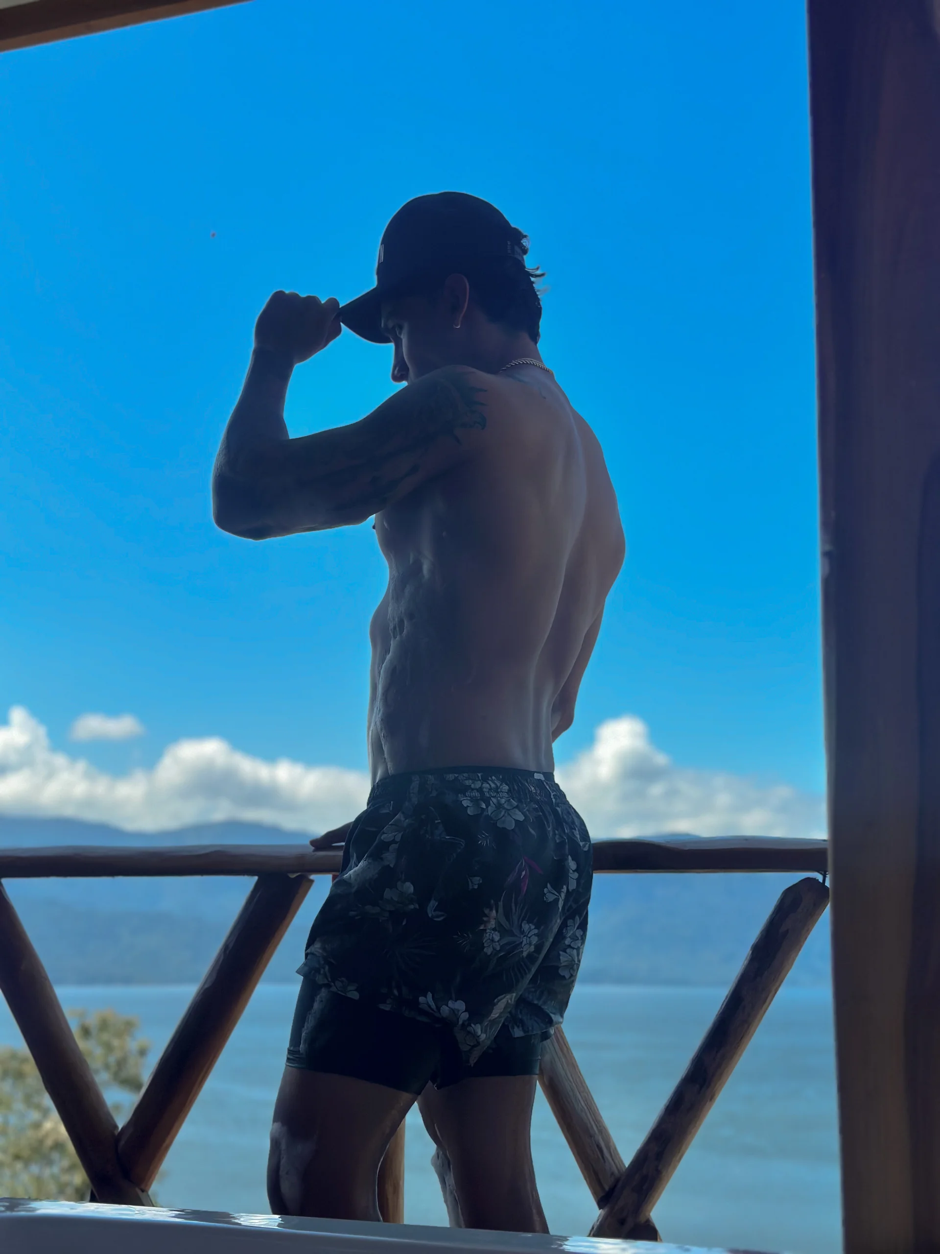XXX Porn Photo of Nude muscle_boyhorny 10