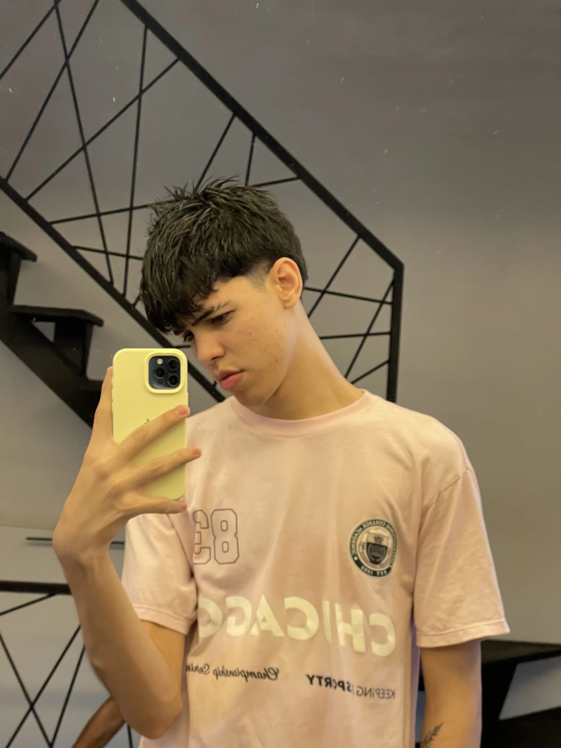 YOUNGS_GUYS
