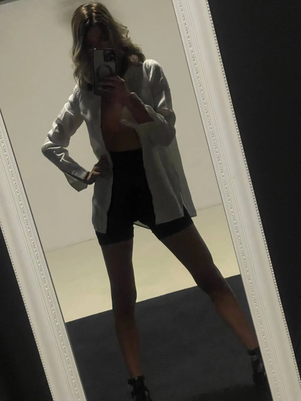 XXX Porn Photo of Nude DesiredMia_ 8