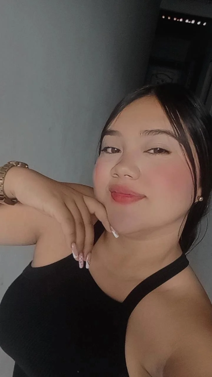 XXX Porn Photo of Nude Hot_LatinaX 2