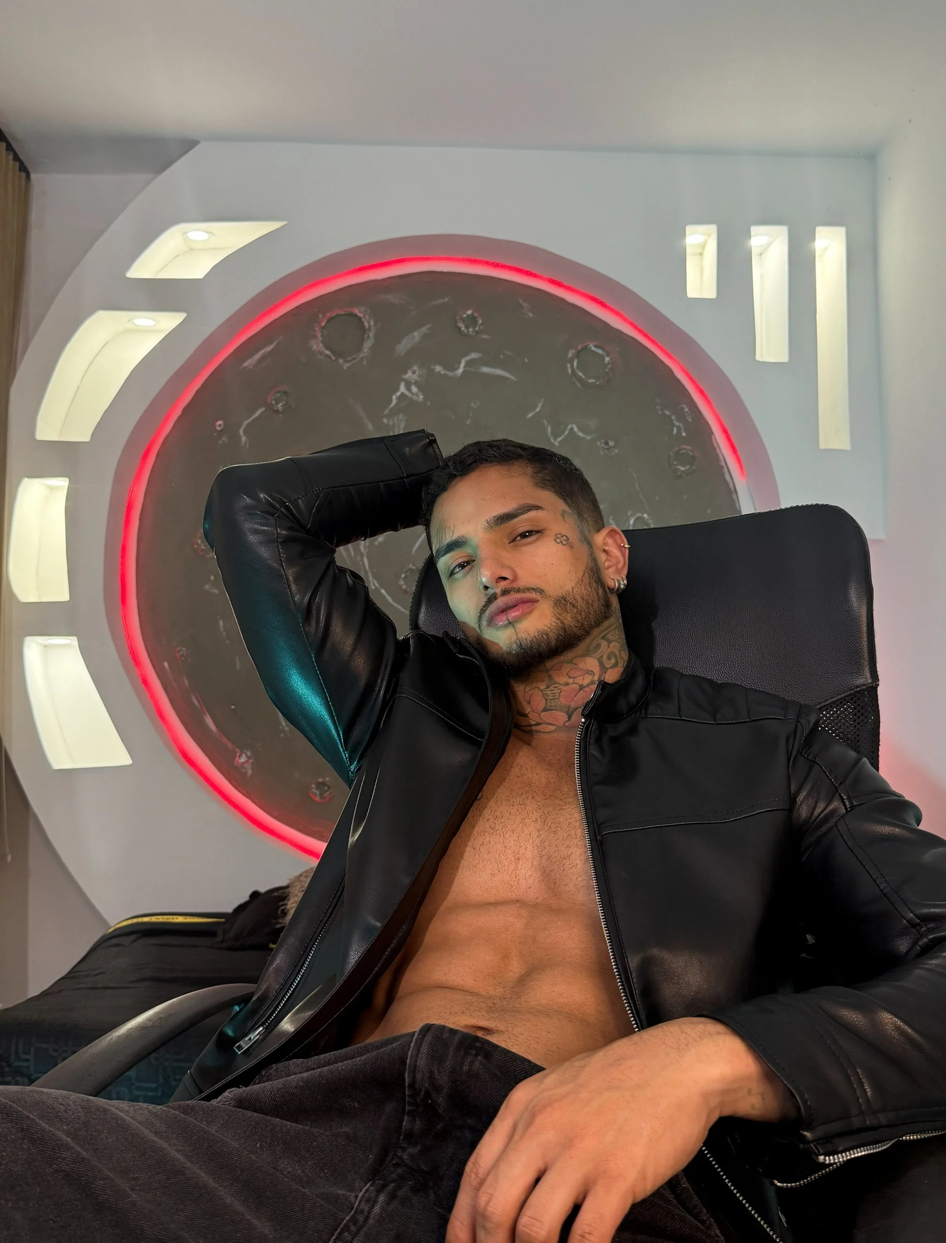 XXX Porn Photo of Nude Alanrodgers 22